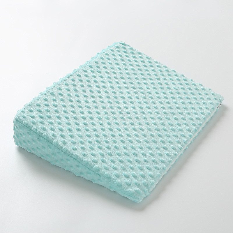 OmHom Almohada triangular antiesputos para recién nacidos, almohada de lactancia relajante de terciopelo Doudou, cojín de lactancia para bebés desmontable