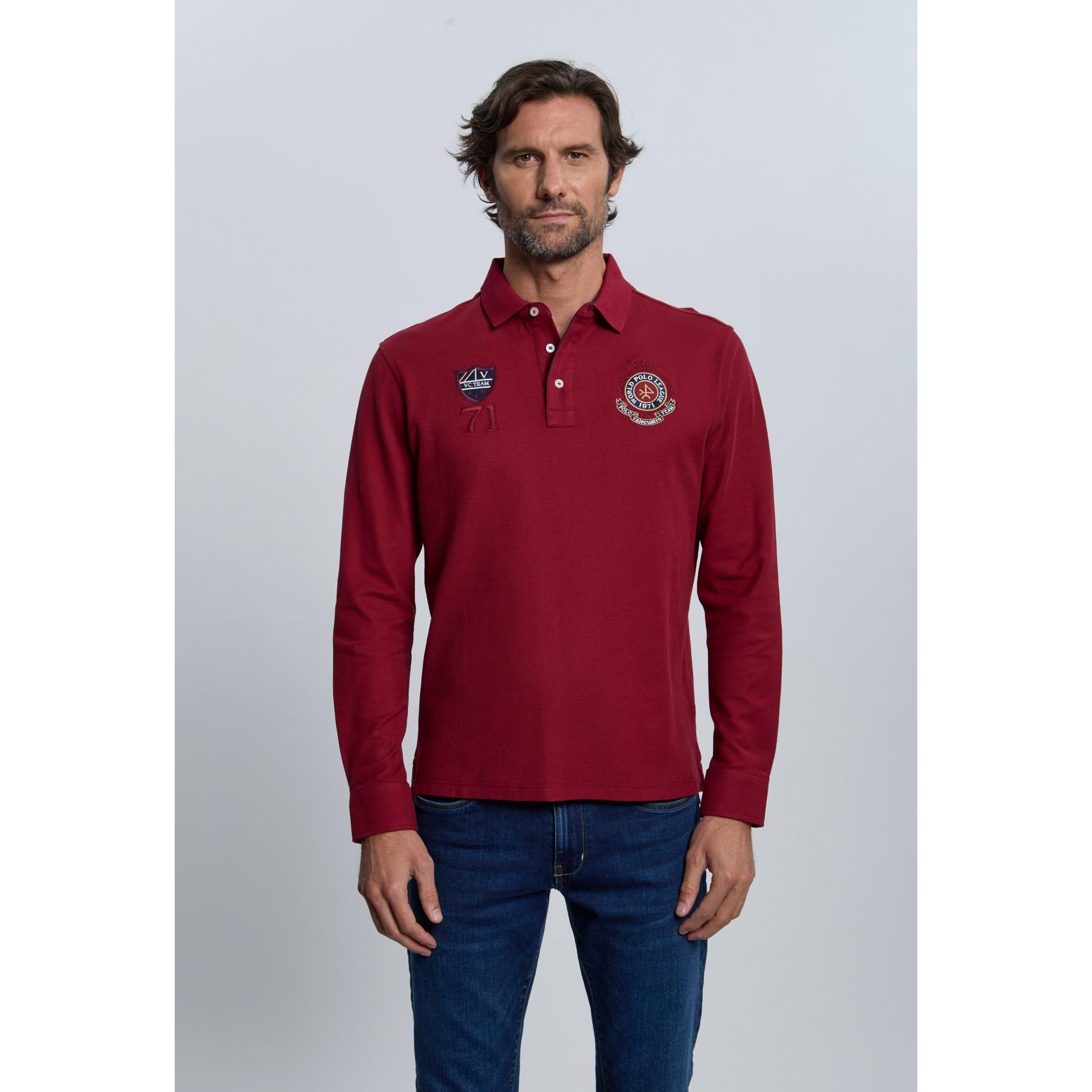 Polo Valecuatro modelo escudo burdeos