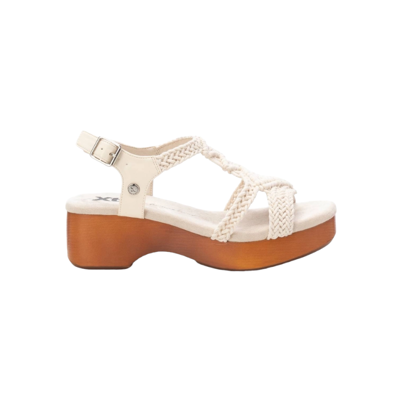 sandalia con cuña simil madera y corte textil