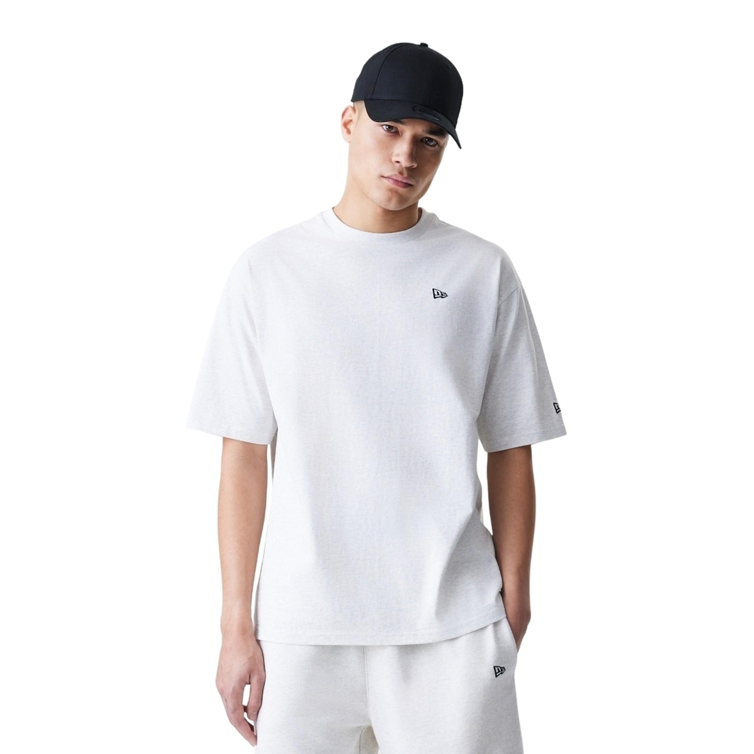 CAMISETA NEW ERA GRIS NE ESSENTIAL OS TEE