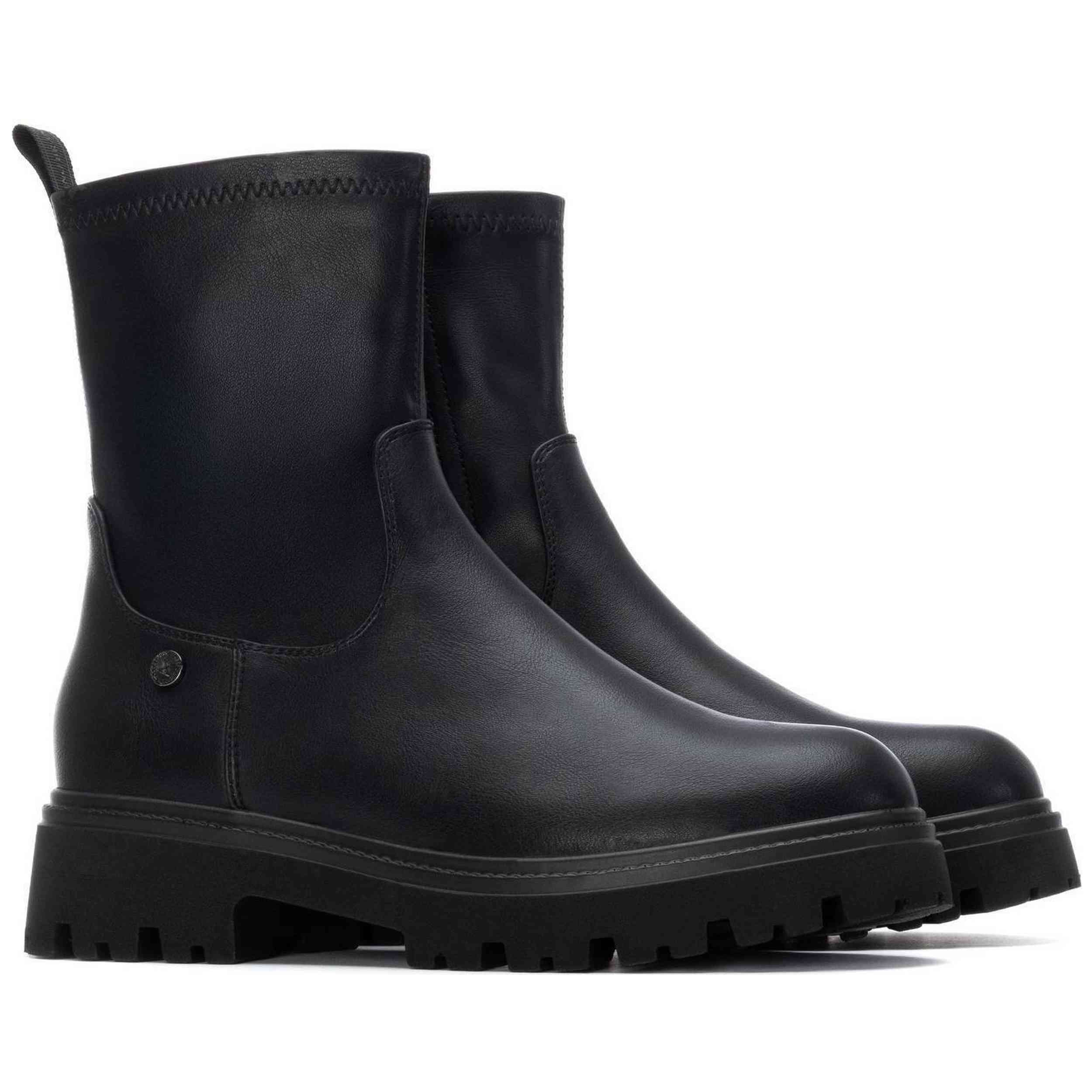 Botines Xti para Mujer en color Negro
