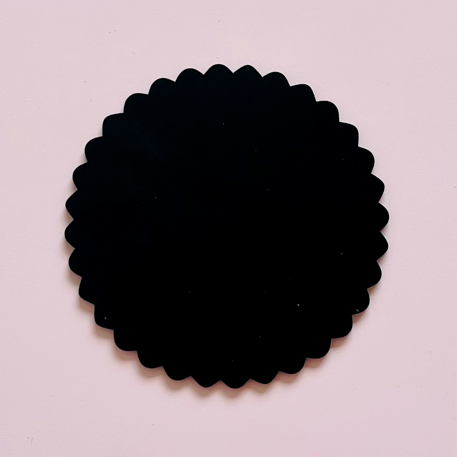 Glotomania - Base Redonda Negra Ondas Cassis en Papiers - 15 Cm - Madera Resistente - Set 2 Bases Tarta - Utensilios Repostería