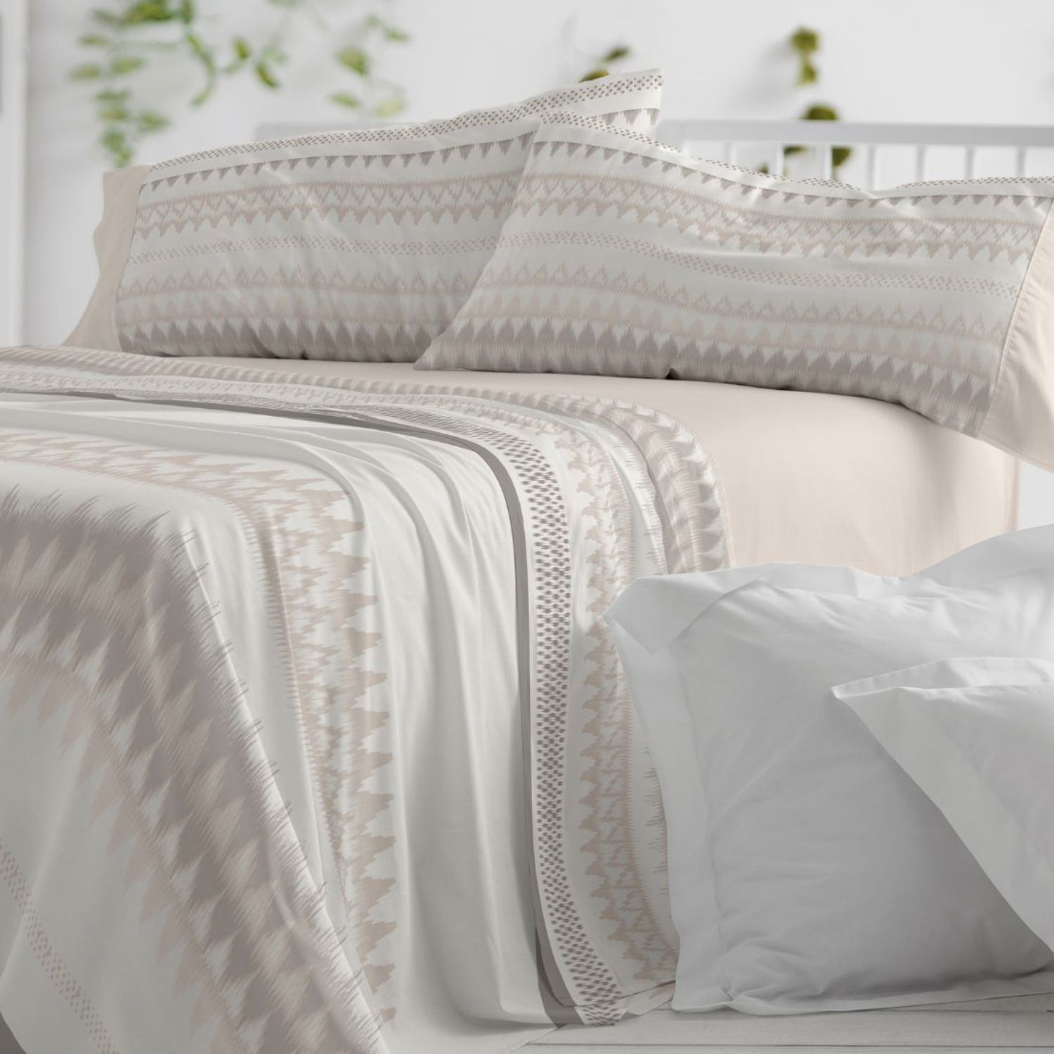 Juego Sábanas BURRITO BLANCO 50% Algodón Diseño Ikat Acero - Tacto Suave, Fácil Planchado, Alta Durabilidad - Cama 90-180cm
