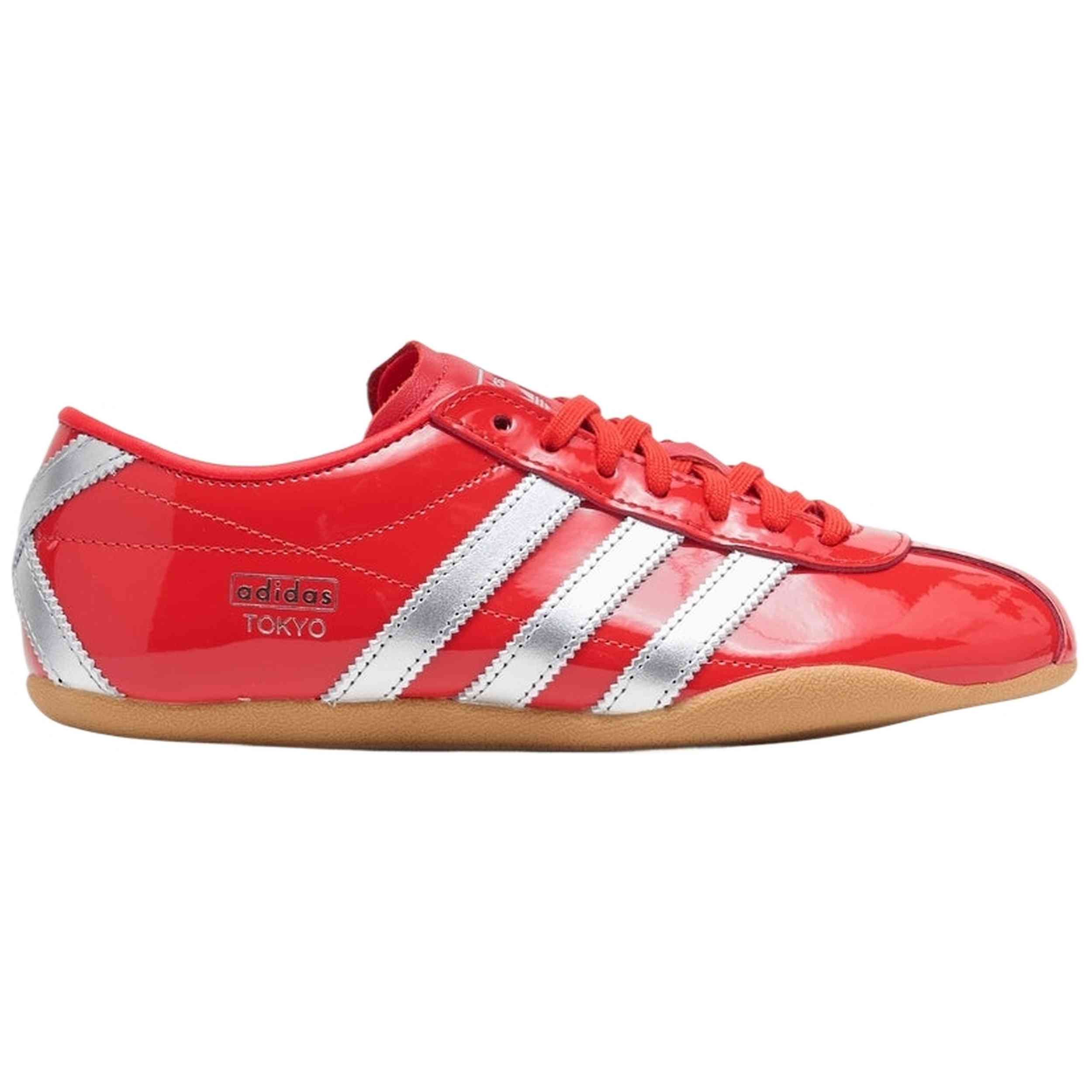 Zapatillas Adidas modelo JQ0596 para Mujer en color Rojo
