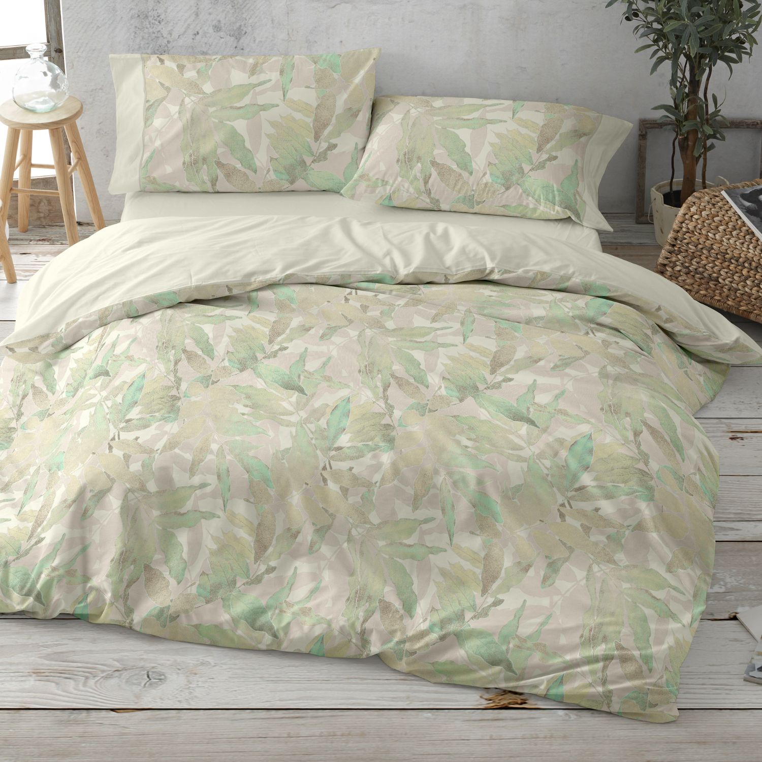 Juego de funda nórdica Diseño 044. BURRITO BLANCO. Incluye funda nórdica, sábana bajera y 1/2 fundas de almohadas. Estampado botanico. Disponible en color Oliva y canela. 50% Algodón- 50% poliéster. Tamaños 90, 105, 135, 150-160, 180 y 200cm.