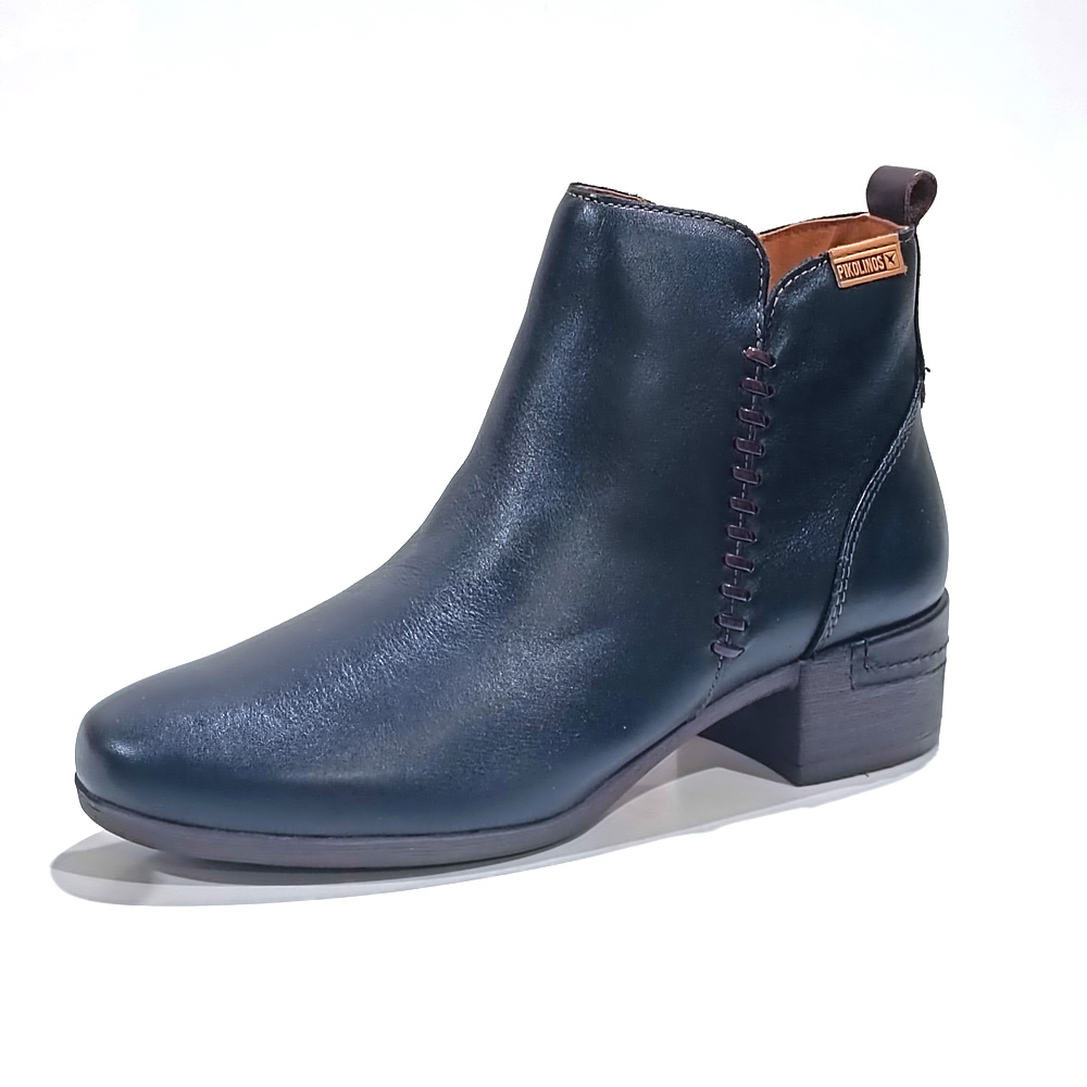 Botines Pikolinos modelo 8950-000 en color Negro