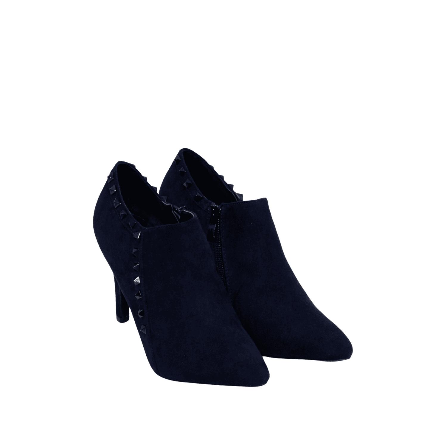 Botín efecto ante con tachuelas decorativas y tacón de 8 cm. Diseño elegante con cremallera lateral, cómodo y perfecto para looks modernos- REF: 827