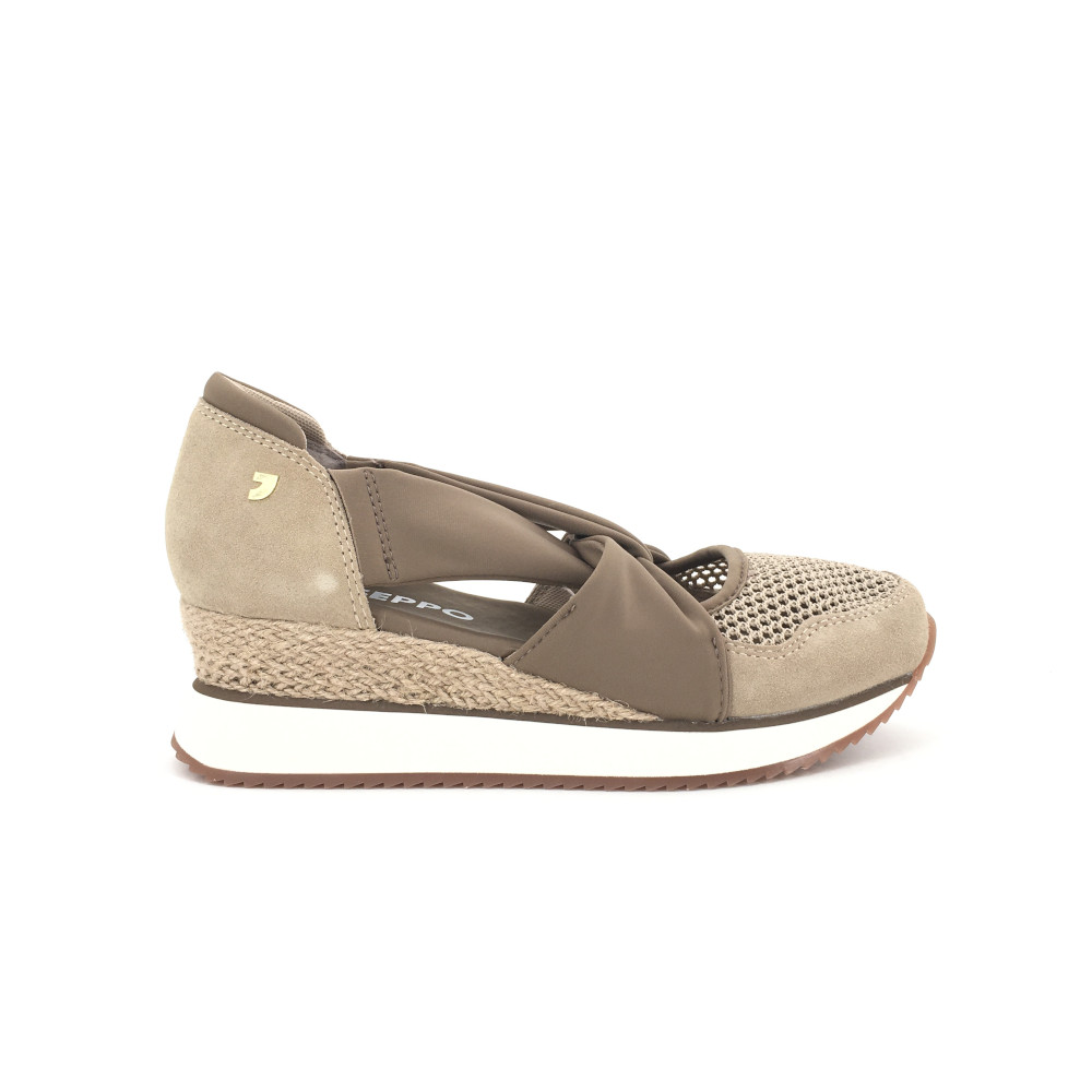 Gioseppo women's dress sandals in