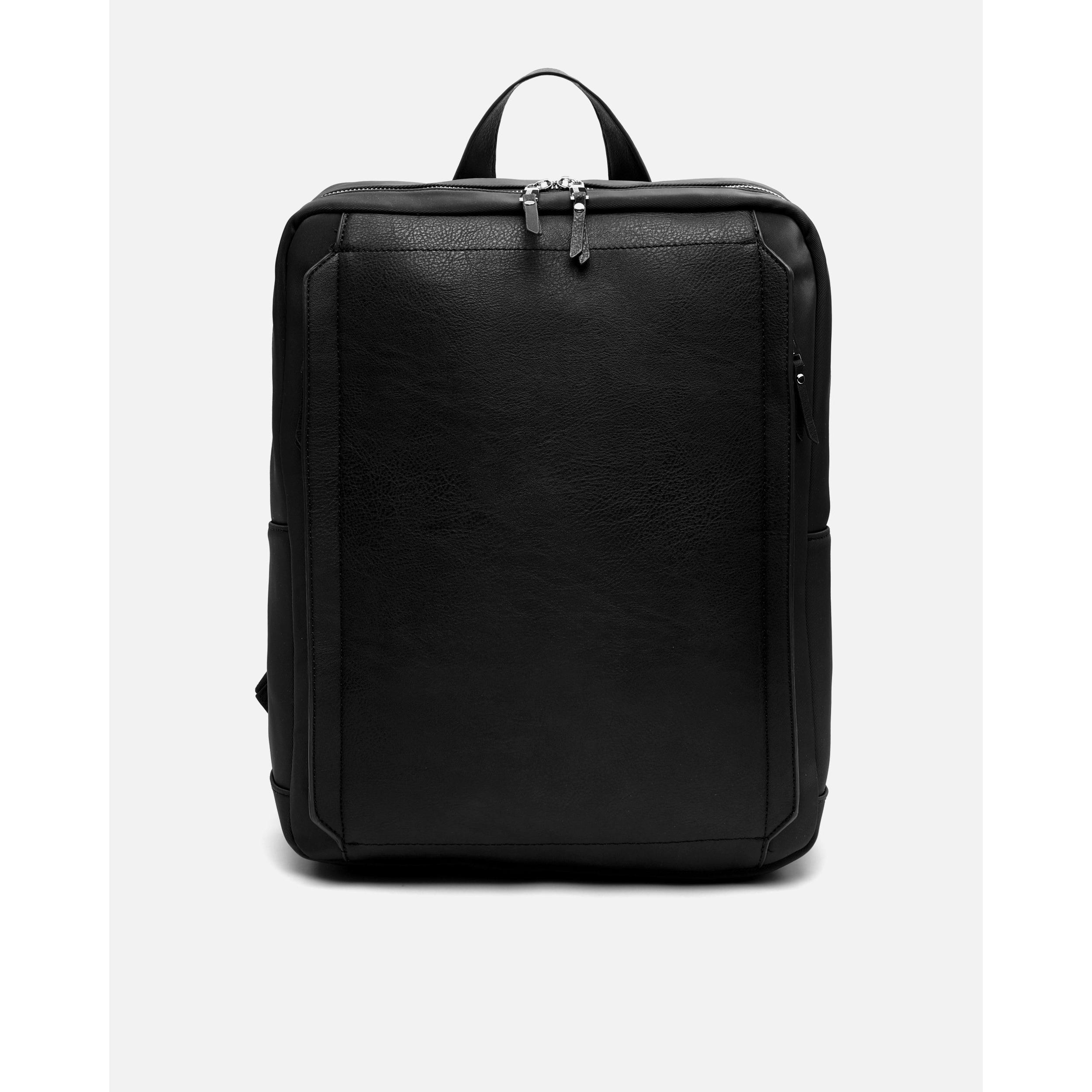 Mochila Porta Ordenador Marrón ADRO - Elegante Diseño en Poliuretano, Interior de Poliéster - Amplias Dimensiones 39x10x31 cm - Ideal para Trabajo y Viajes - Resistente y Versátil