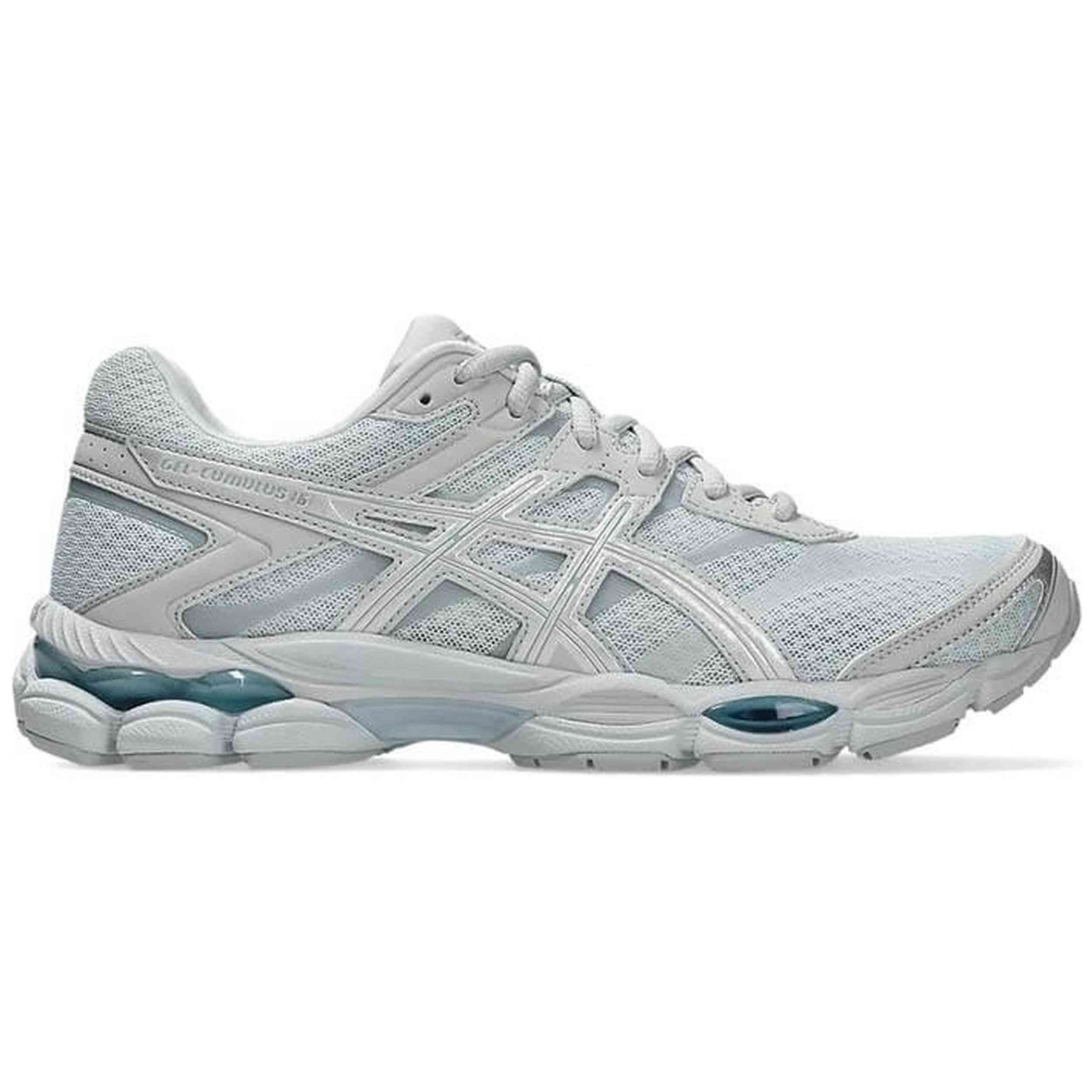 Zapatillas Asics modelo Asics Gel Cumulus 16 "Airy Blue" para Mujer en color Blanco