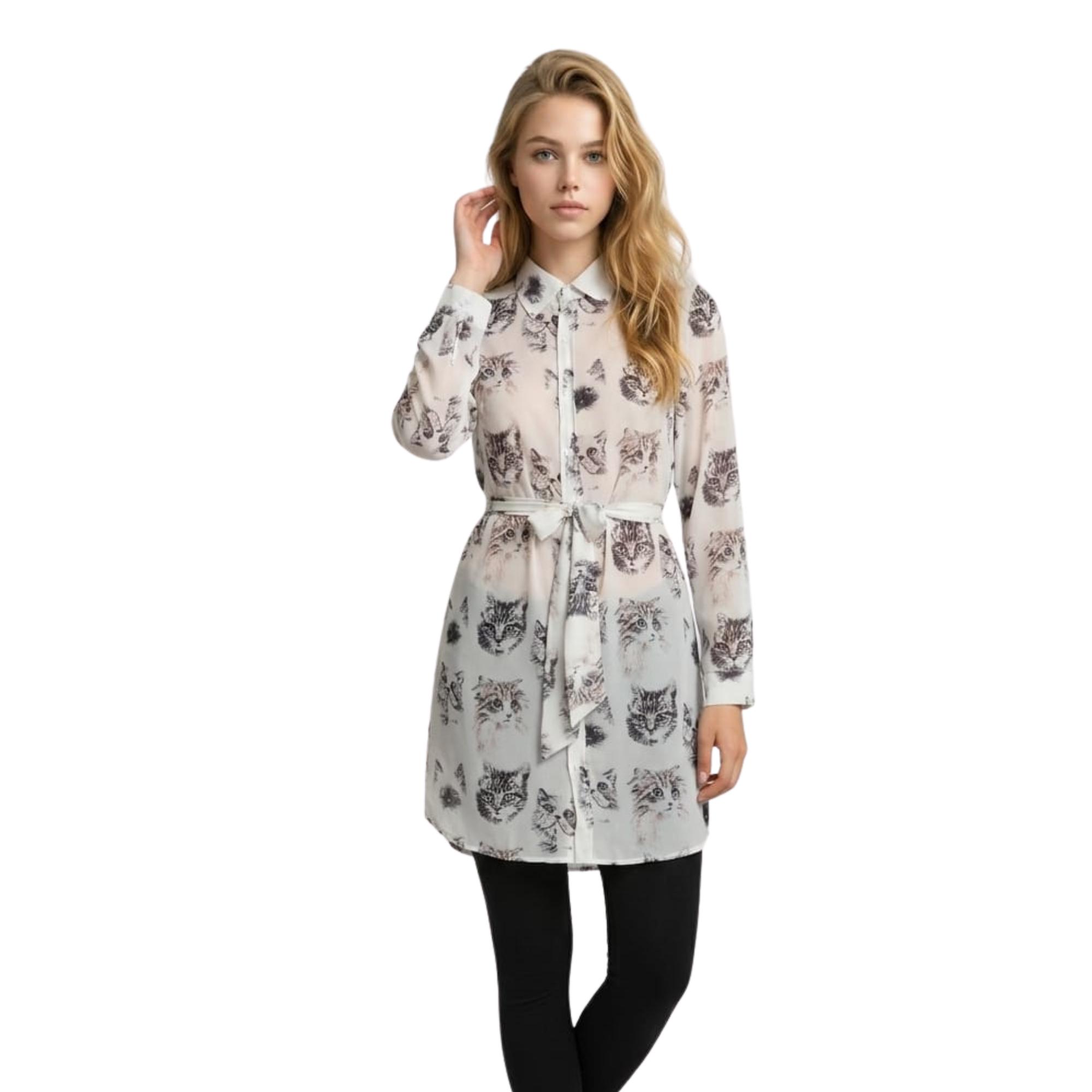 Blusón camisero Marca ANANY estampado para mujer de poliéster 100 %, corte recto y escote clásico con botones frontales, ideal para looks versátiles día a día o ocasiones especiales- REF: AN-180349