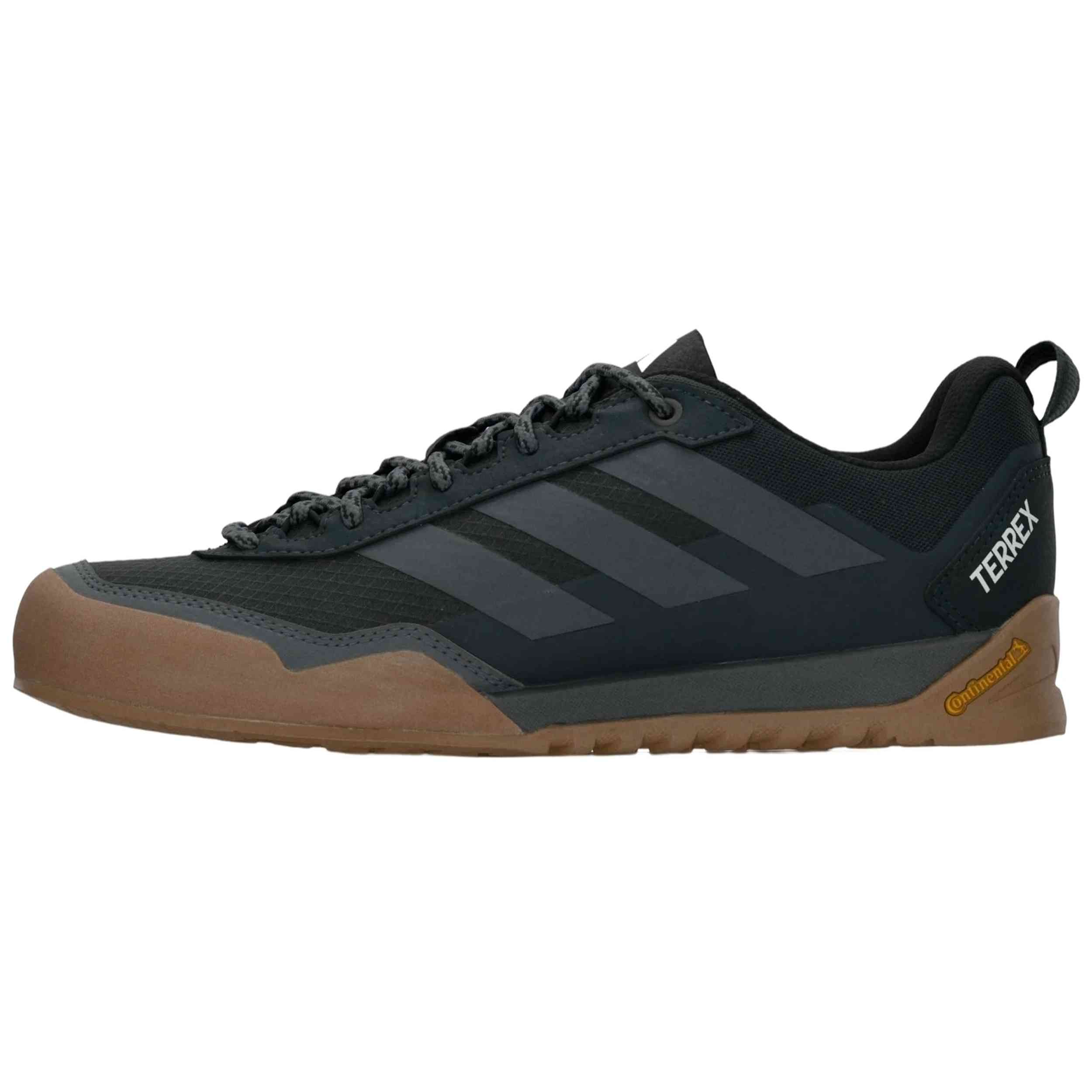 Zapatillas Adidas modelo Terrex Skychaser Solo "Carbon / Grey Four / Semi Flash Aqua" para Mujer en color Negro