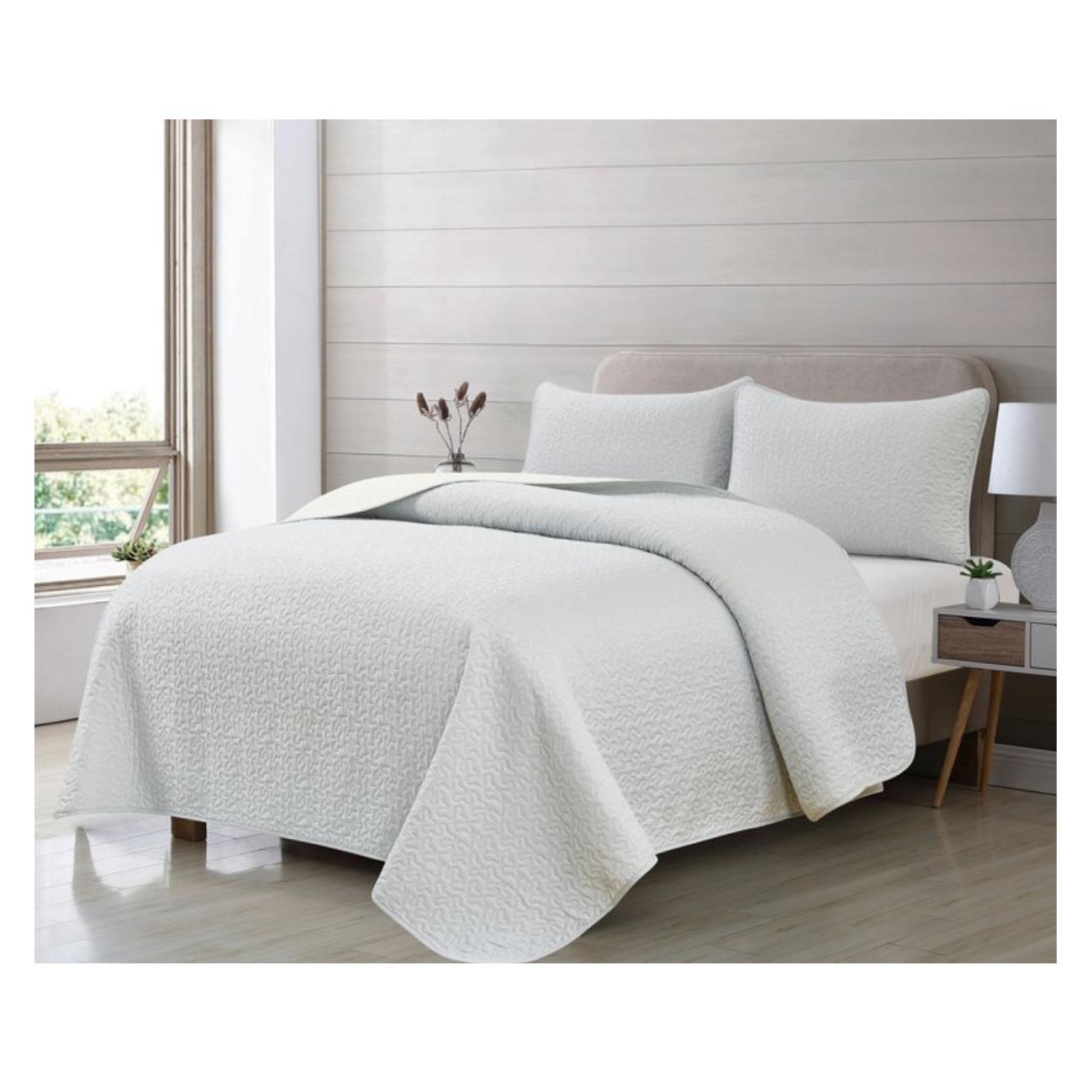 Colcha boutí Liso , para Primavera, Verano, otoño e Invierno. 100% Microfibra 90cmX105cmX135cmx150xcm