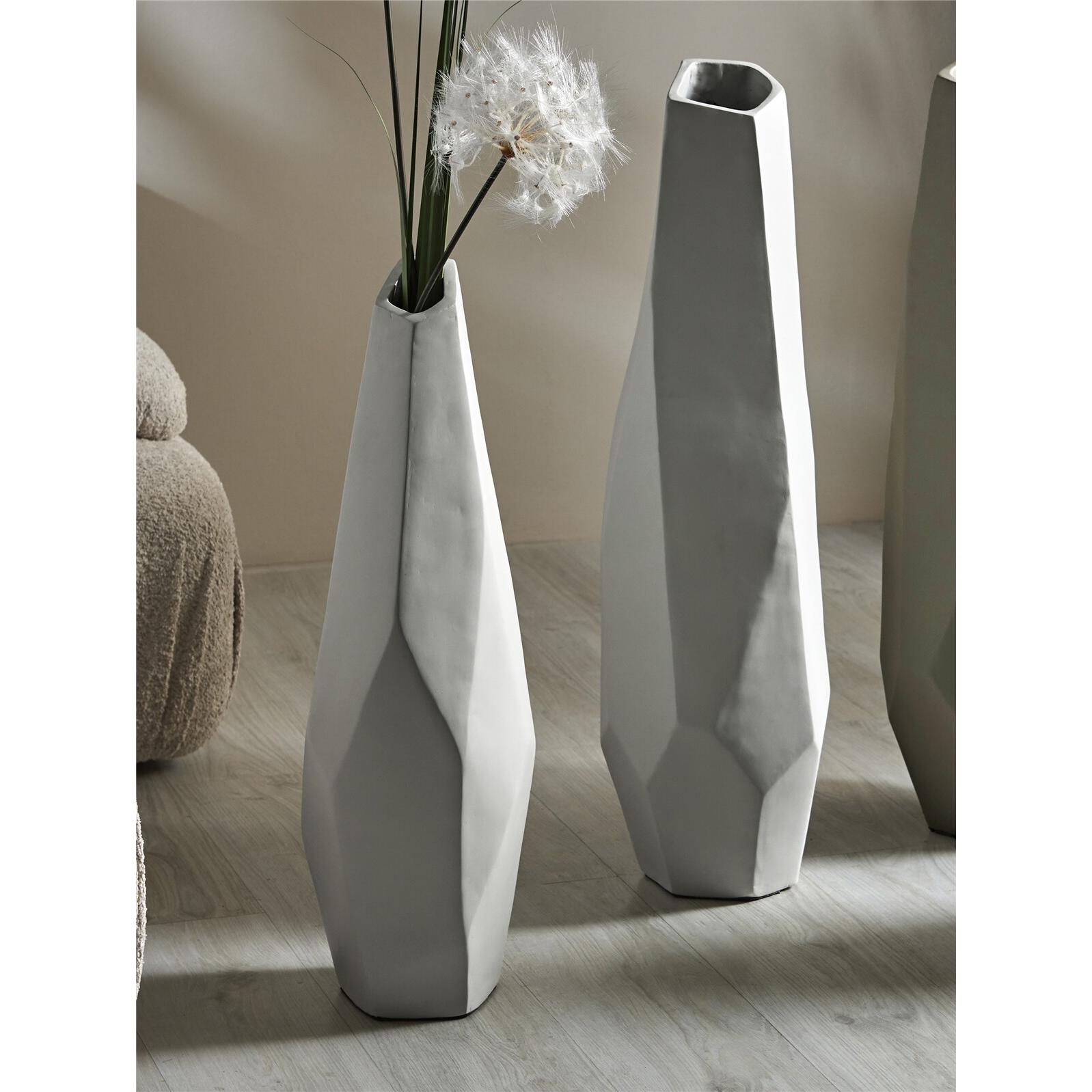 Vasija askar beige 90 cms. s/2 26x27x90 cms. El mejor complemento para tu hogar.