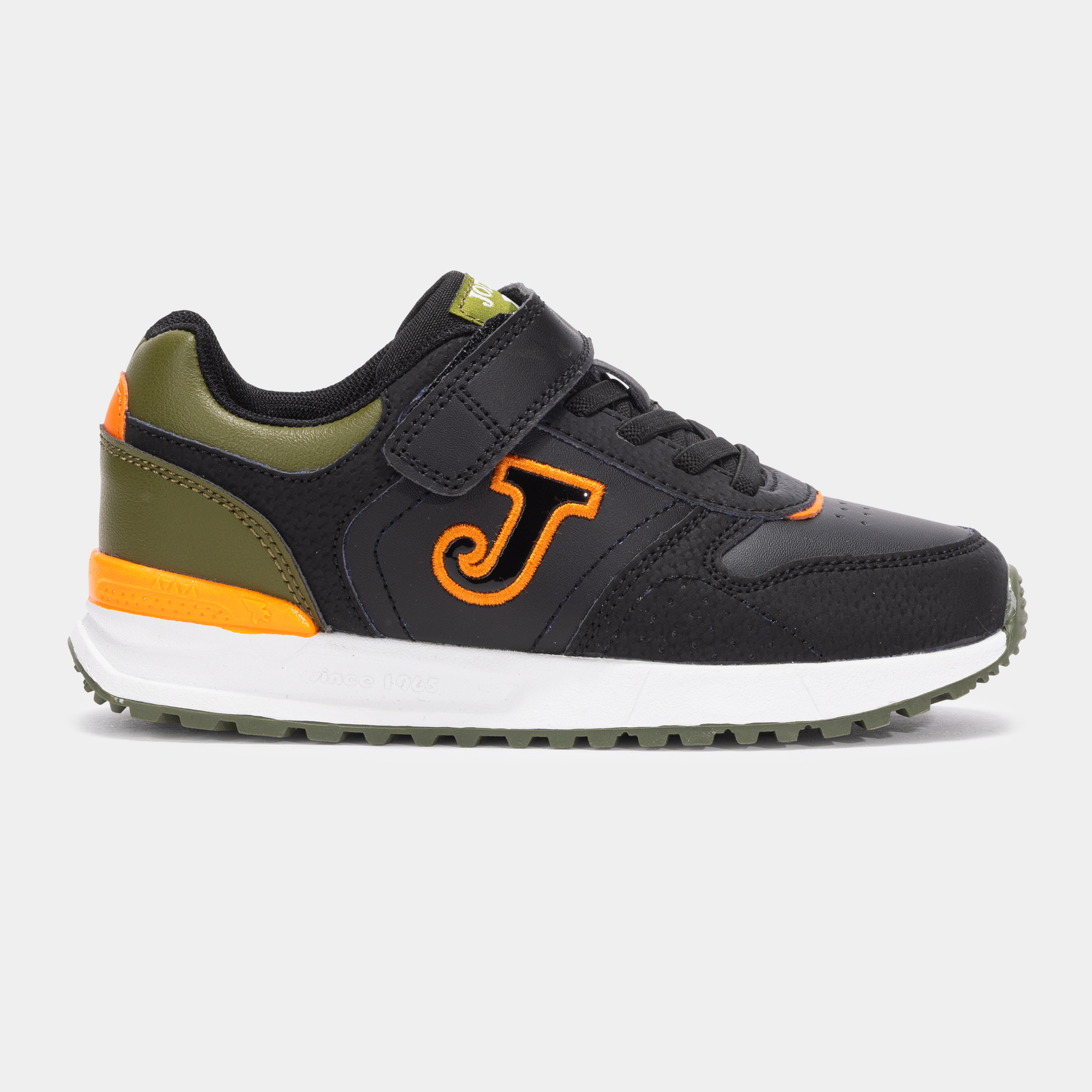 Zapatillas deportivas para niño de Joma con velcro mod. TORNADO JR 2531 en negro y verde