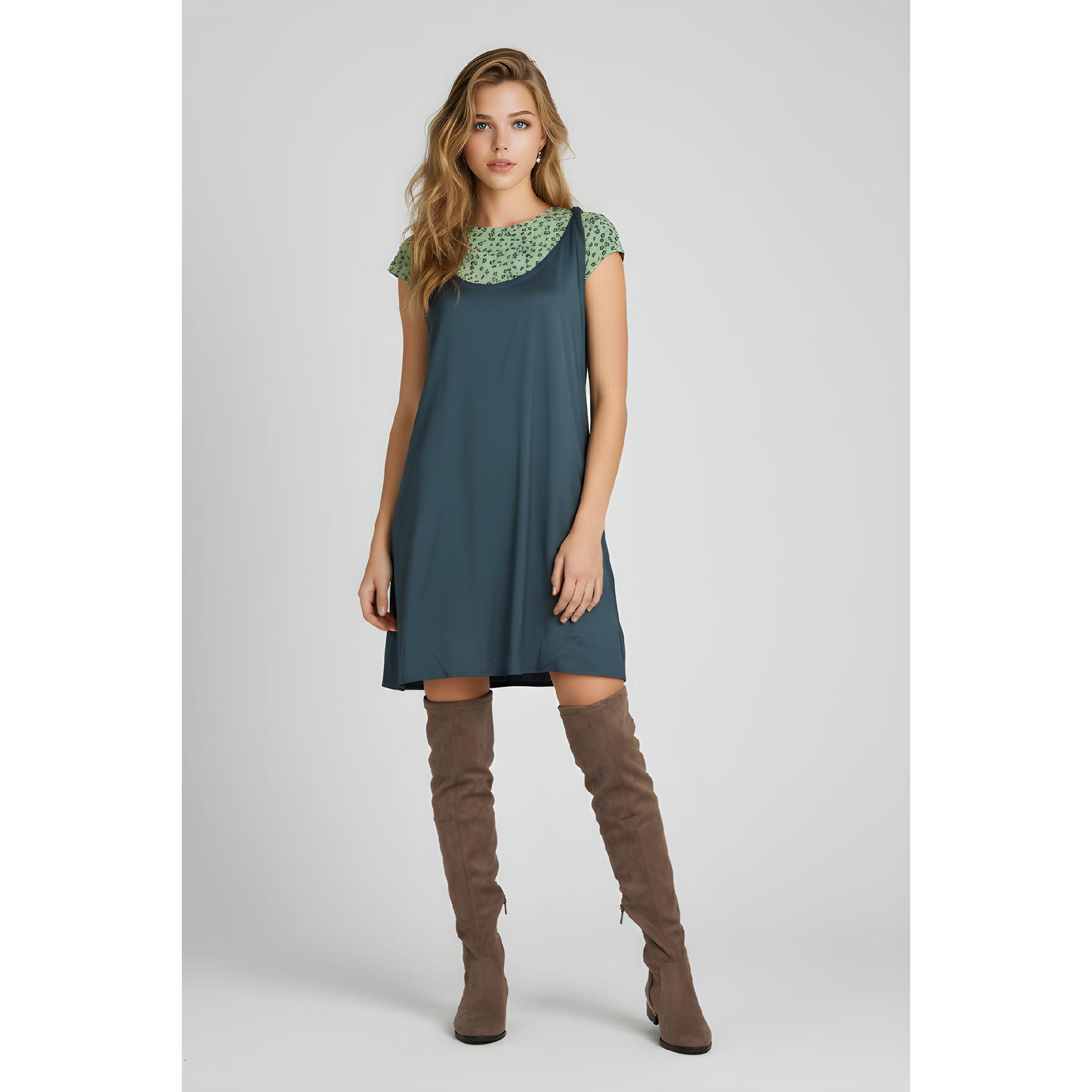 Descubre el vestido fluido efecto dos en uno: elegante, cómodo y versátil. Perfecto para cualquier ocasión. Compra ahora y marca la diferencia- REF: D177