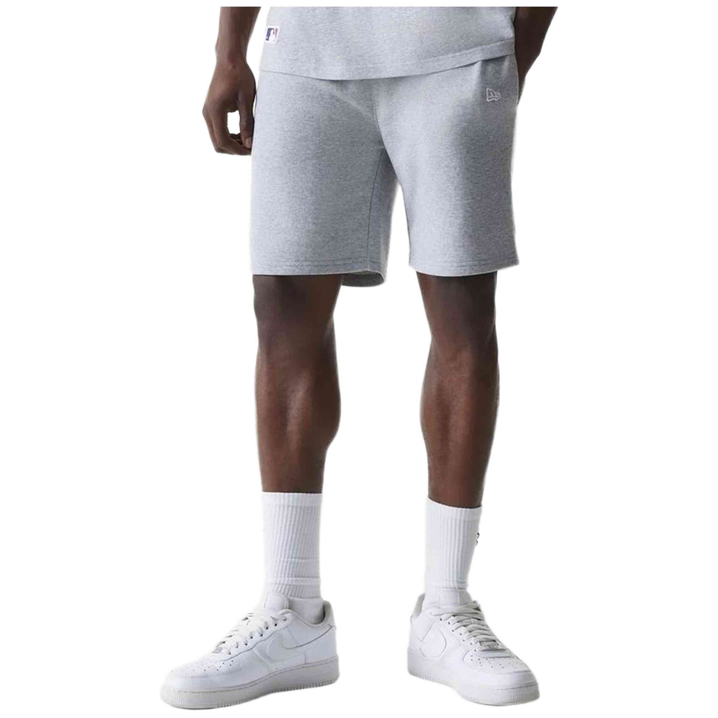 Pantalon Corto New Era modelo 60675760-030 para Hombre en color Gris