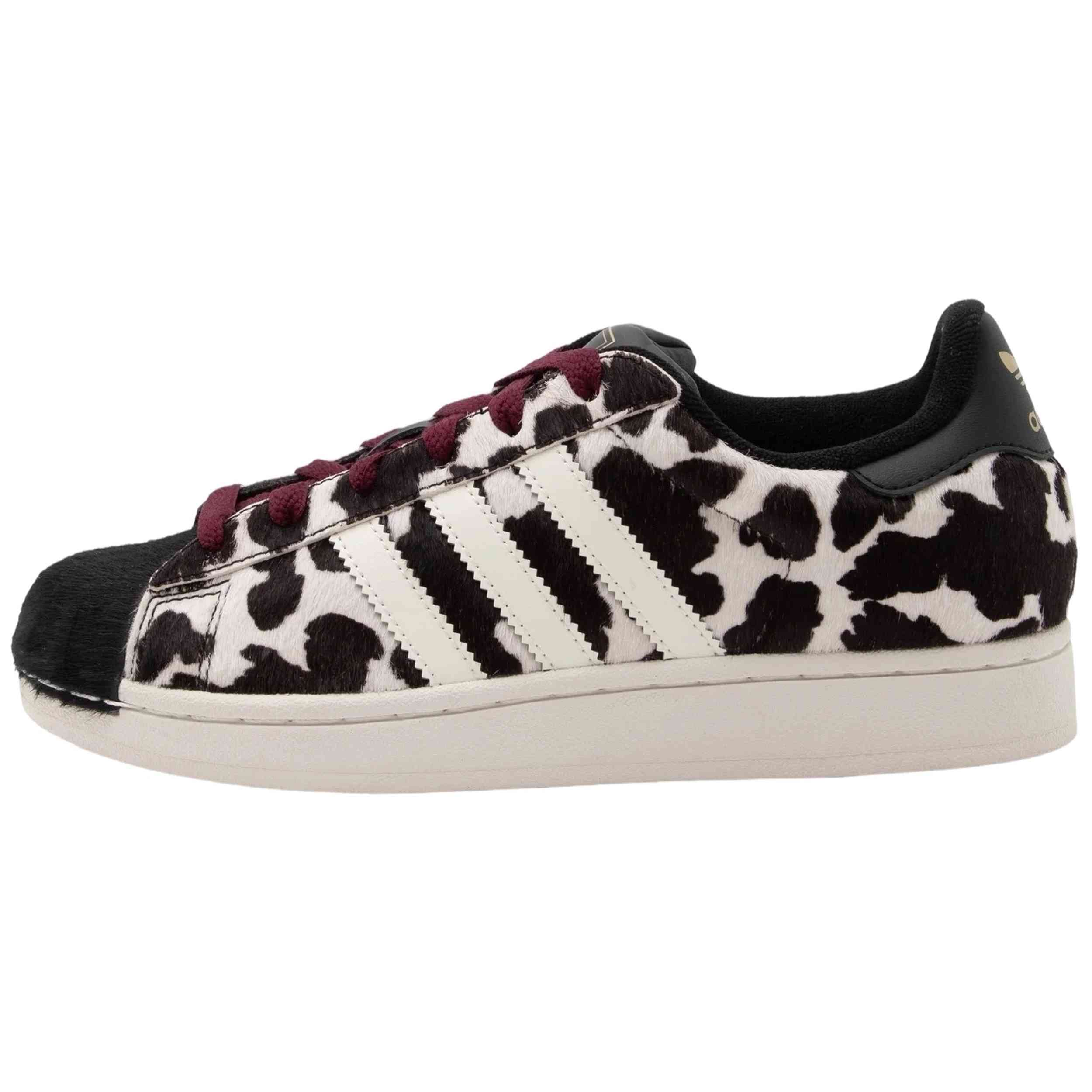 Zapatillas Adidas modelo Superstar "Core Black / Off White / Maroon" para Mujer en color Negro