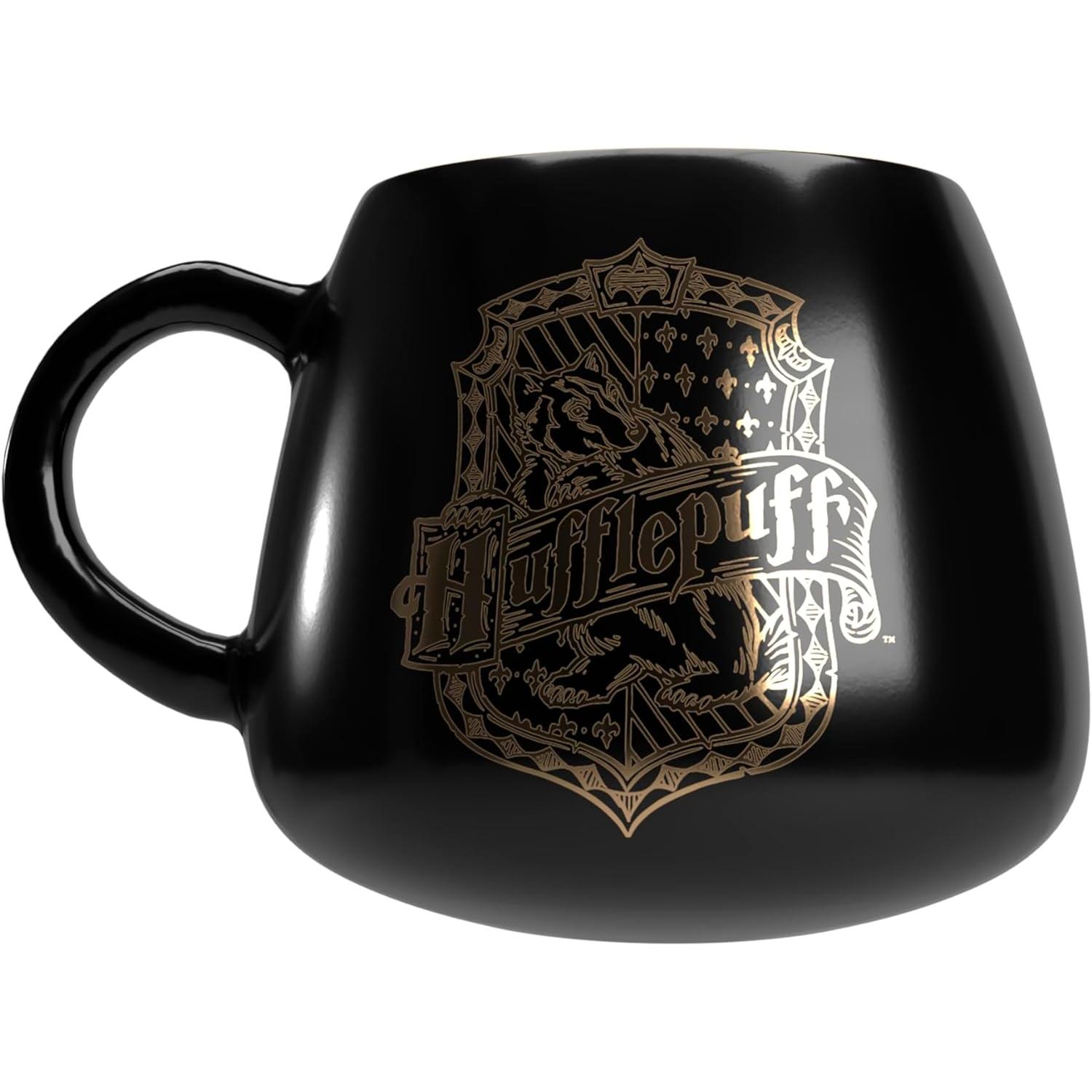 Harry Potter CYP Taza Hufflepuff con Figurita 3D Negra 320 ML