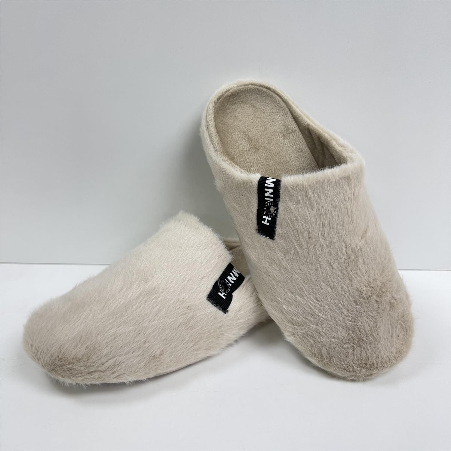 Zapatilla Pelos Beig