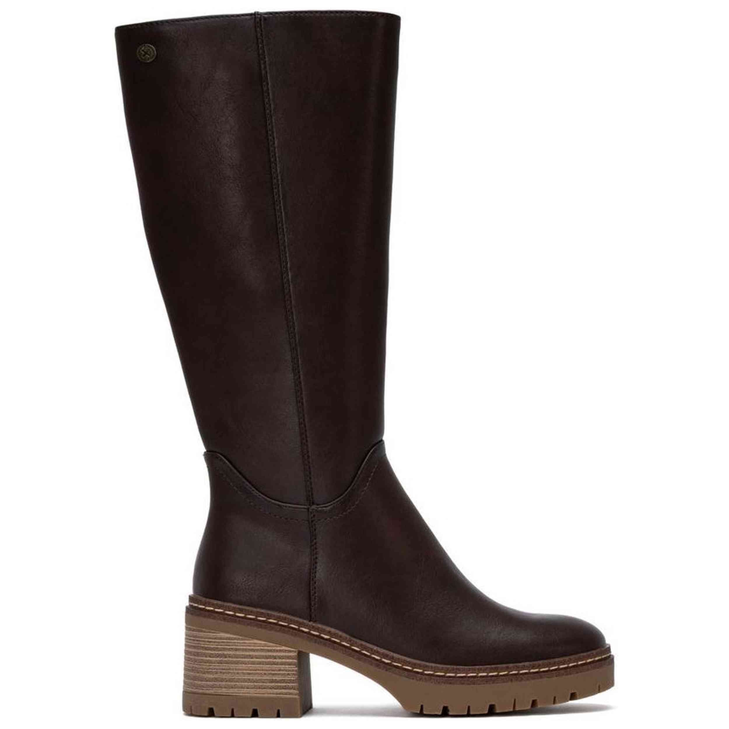 Xti modelo 143367-Marron en color Marrón