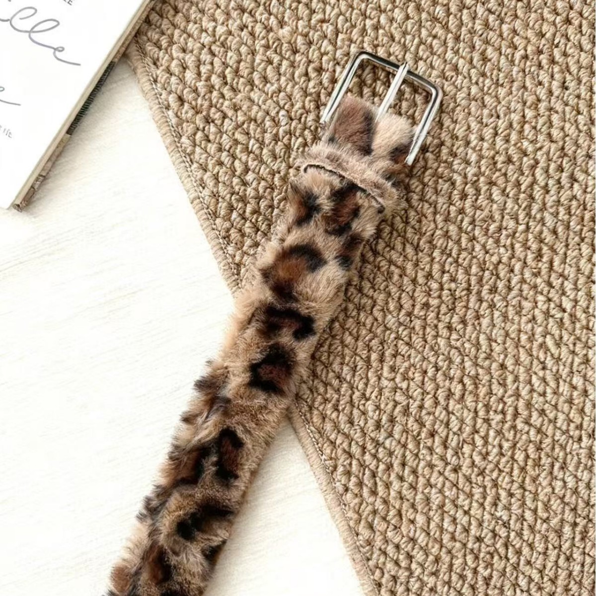 Cinturón de mujer con estampado de leopardo, cinturón de piel de felpa, cinturón de jeans para mujer bonito y elegante