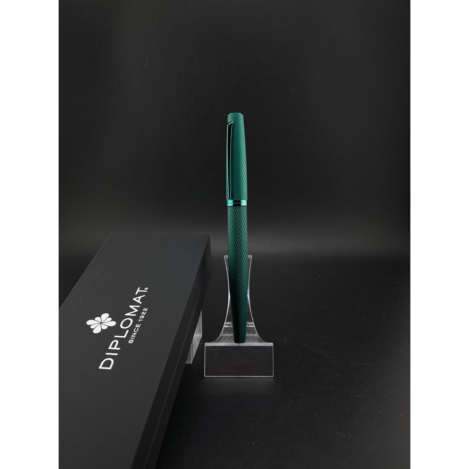 Pluma Estilográfica Diplomat Viper Verde Guilloche
