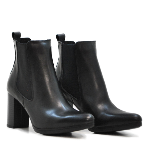 Botines ELODIE Sher Napa negro: Estilo y Calidad en Calzado Exclusivo