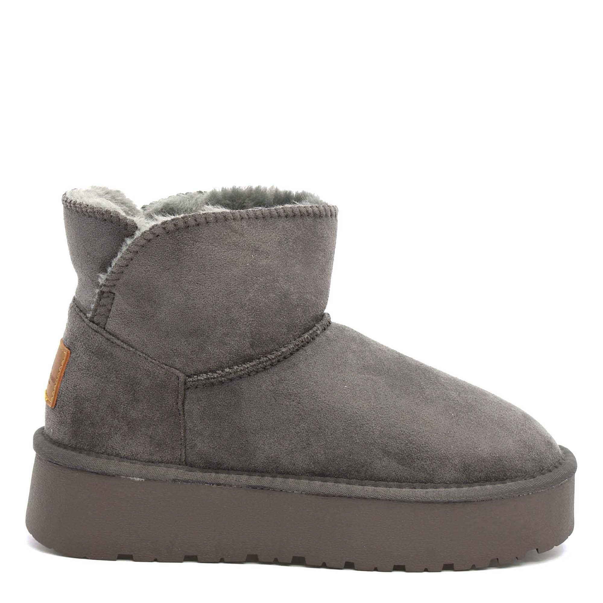 Xti mod. 142197 Bota Australiana para mujer en serratex