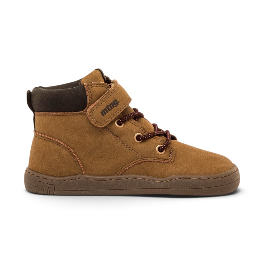 Botas Mustang modelo 49081 en color Marrón