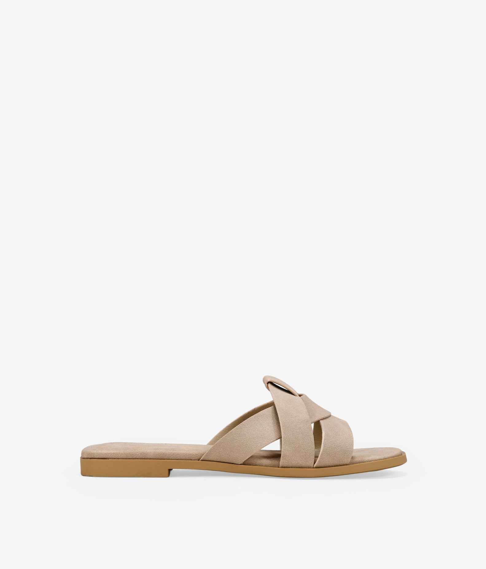 Bosanova Sandalias de mujer planas estilo pala con tres tiras entrelazadas al empeine y suela plana. Sin cierre.