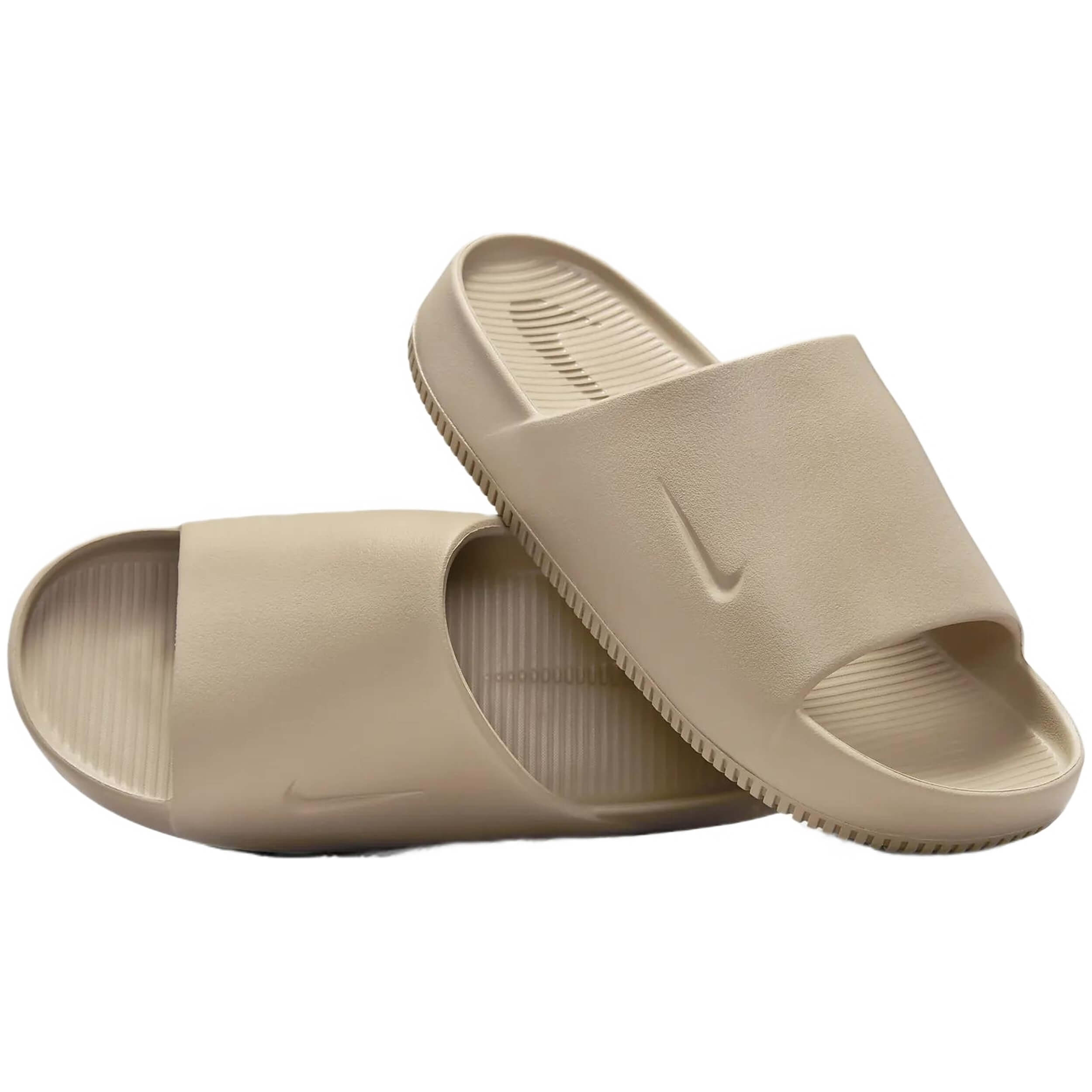 Chanclas Nike Calm Nike en color Beige