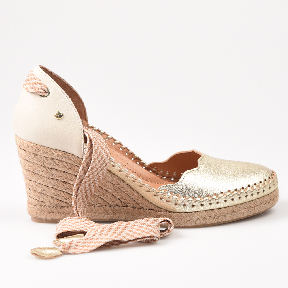 Alpargatas para mujer con cuña de esparto espadrilles fabricadas en España Pikolinos Cádiz W4Y-1506CLC1 Dorado