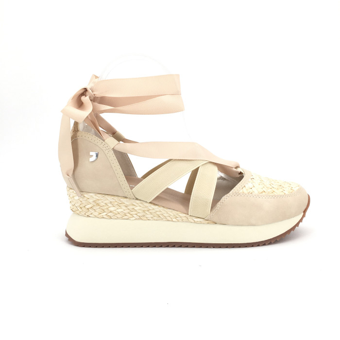 Sandalia de Gioseppo para mujer, mod.71089, Deportivo atado con cuña interior muy cómoda y exterior de tela