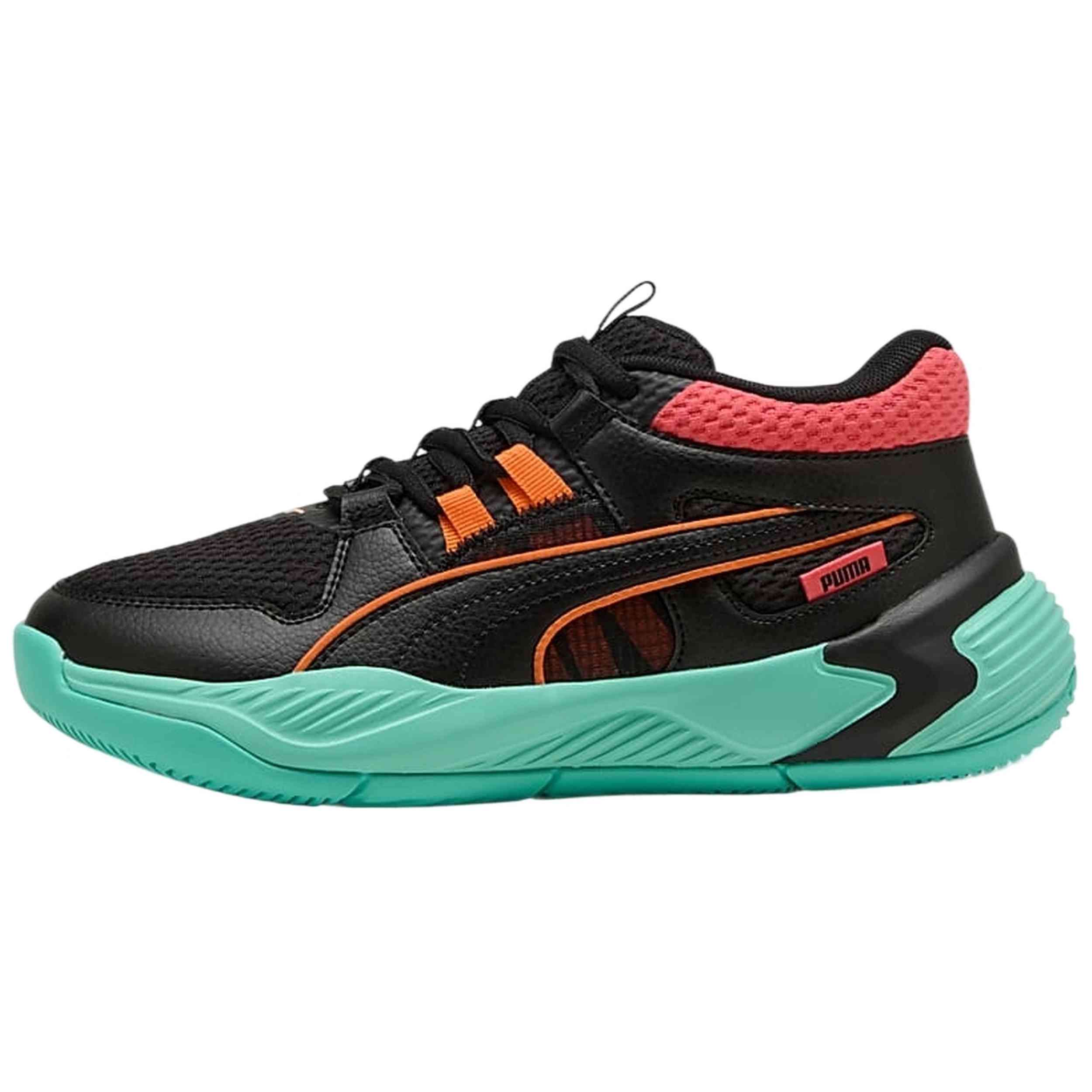 Calzado Puma en color Negro