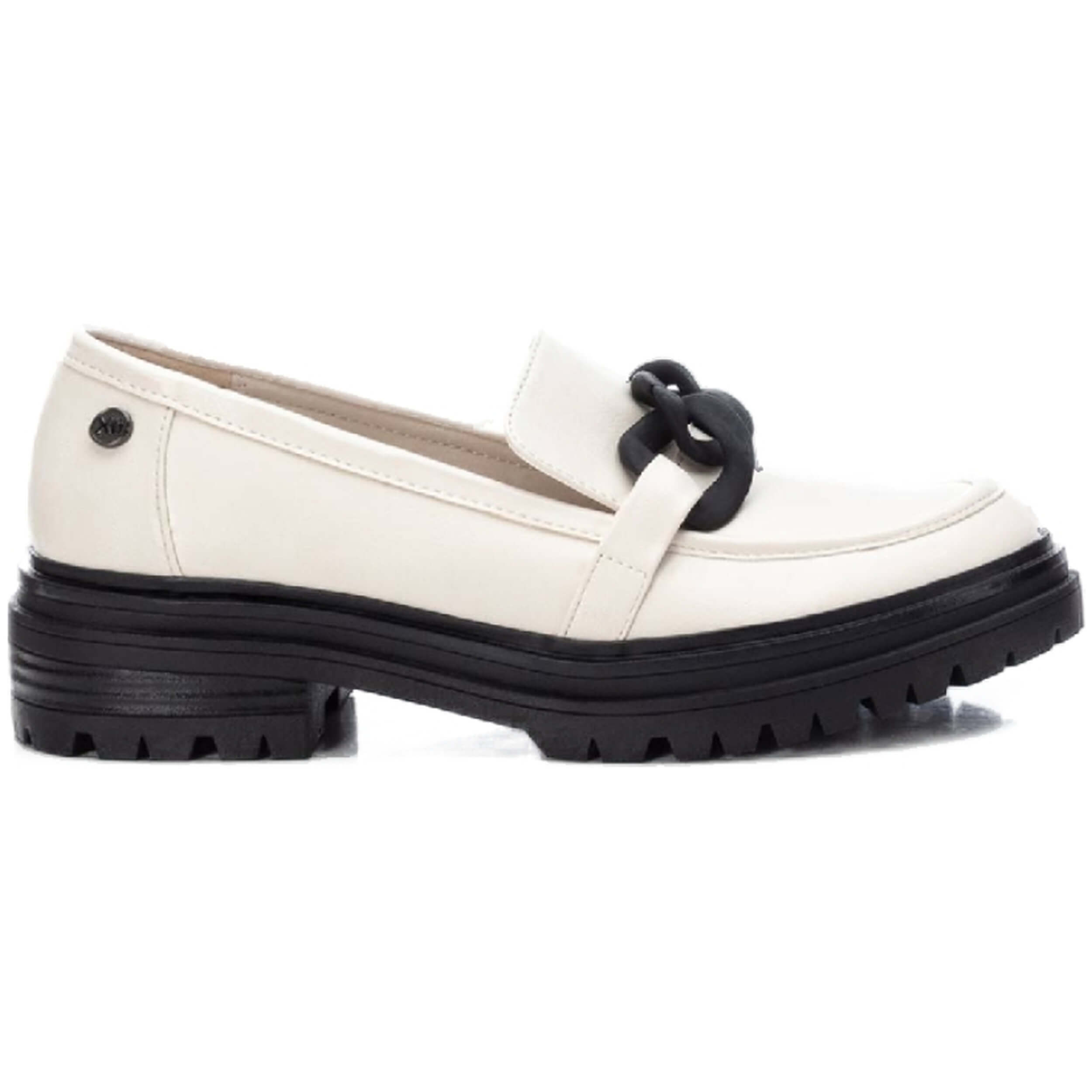Mocasines XTI  para mujer en color blanco