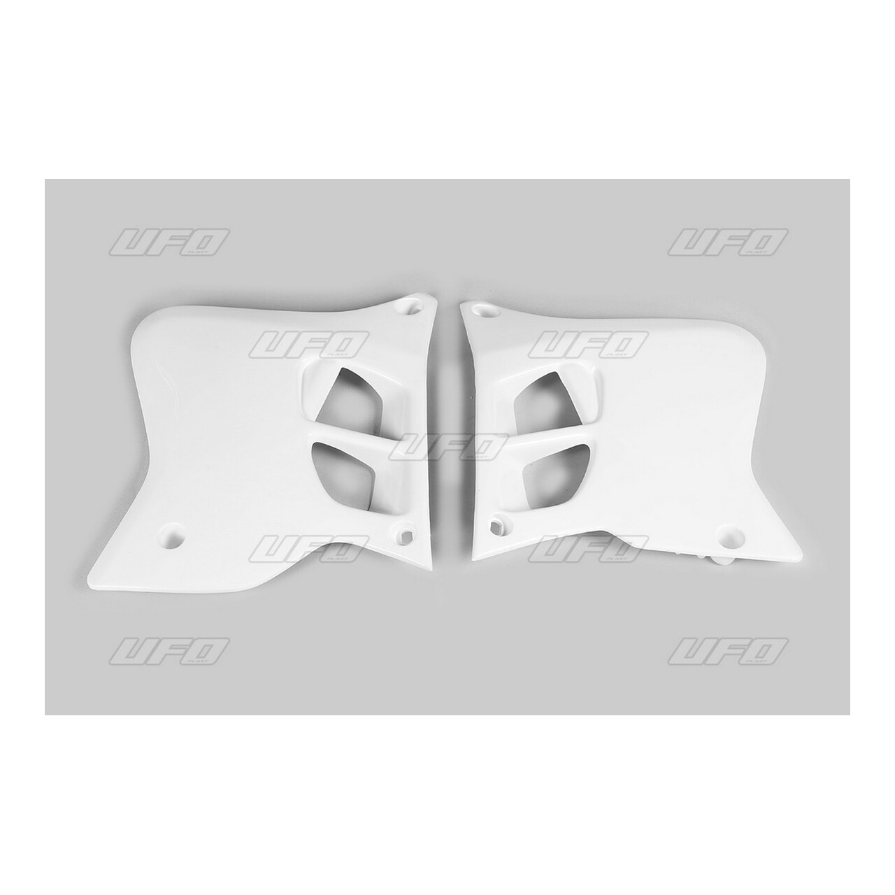 Plásticos Laterales Radiador Ya02856-046 Color Blanco 47775