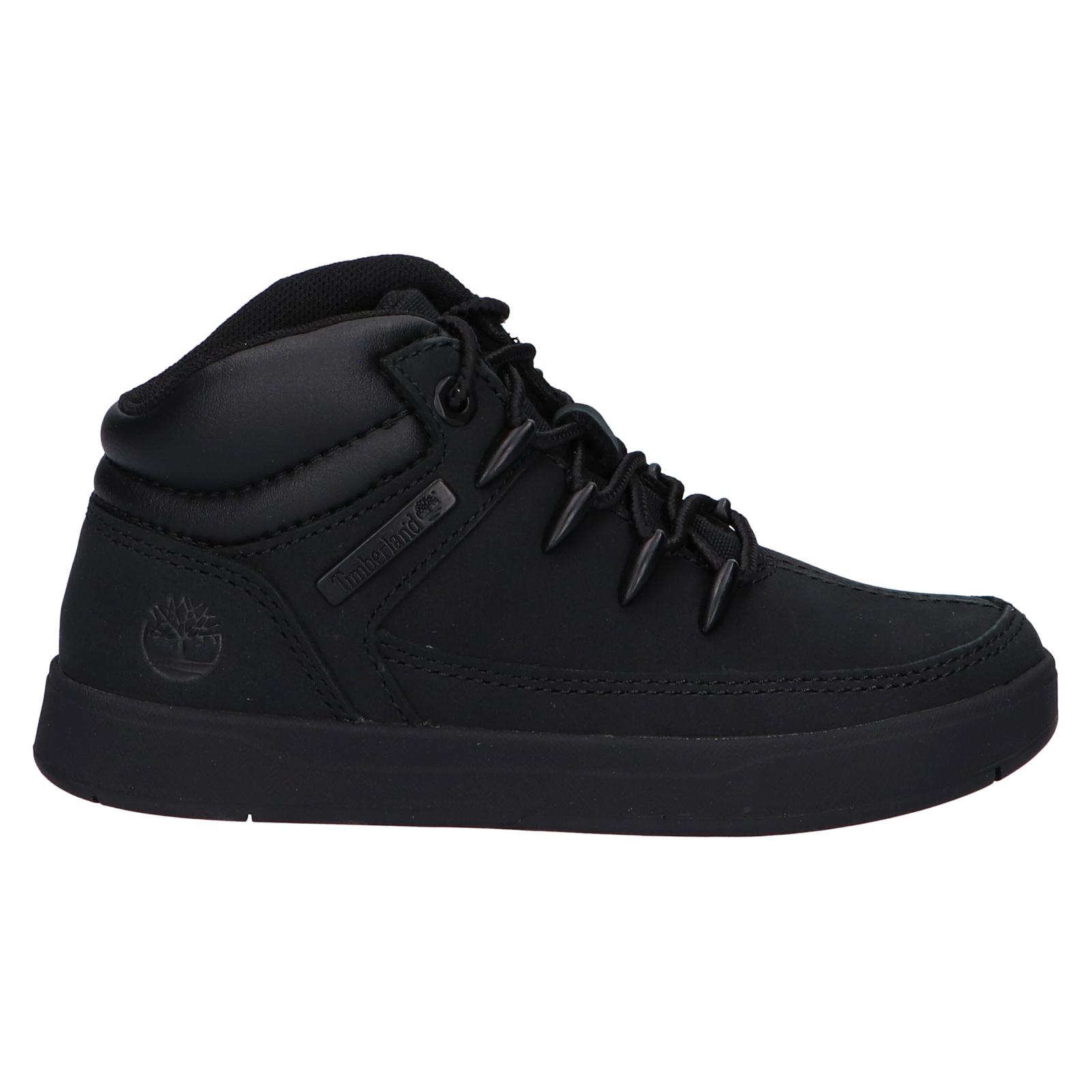 Timberland A282E Davis Square EuroSprint Jet Black boots for girls, perfect for autumn/winter, feature a padded insole, flexible non-slip sole, and stylish design for active kids seeking comfort and safety.