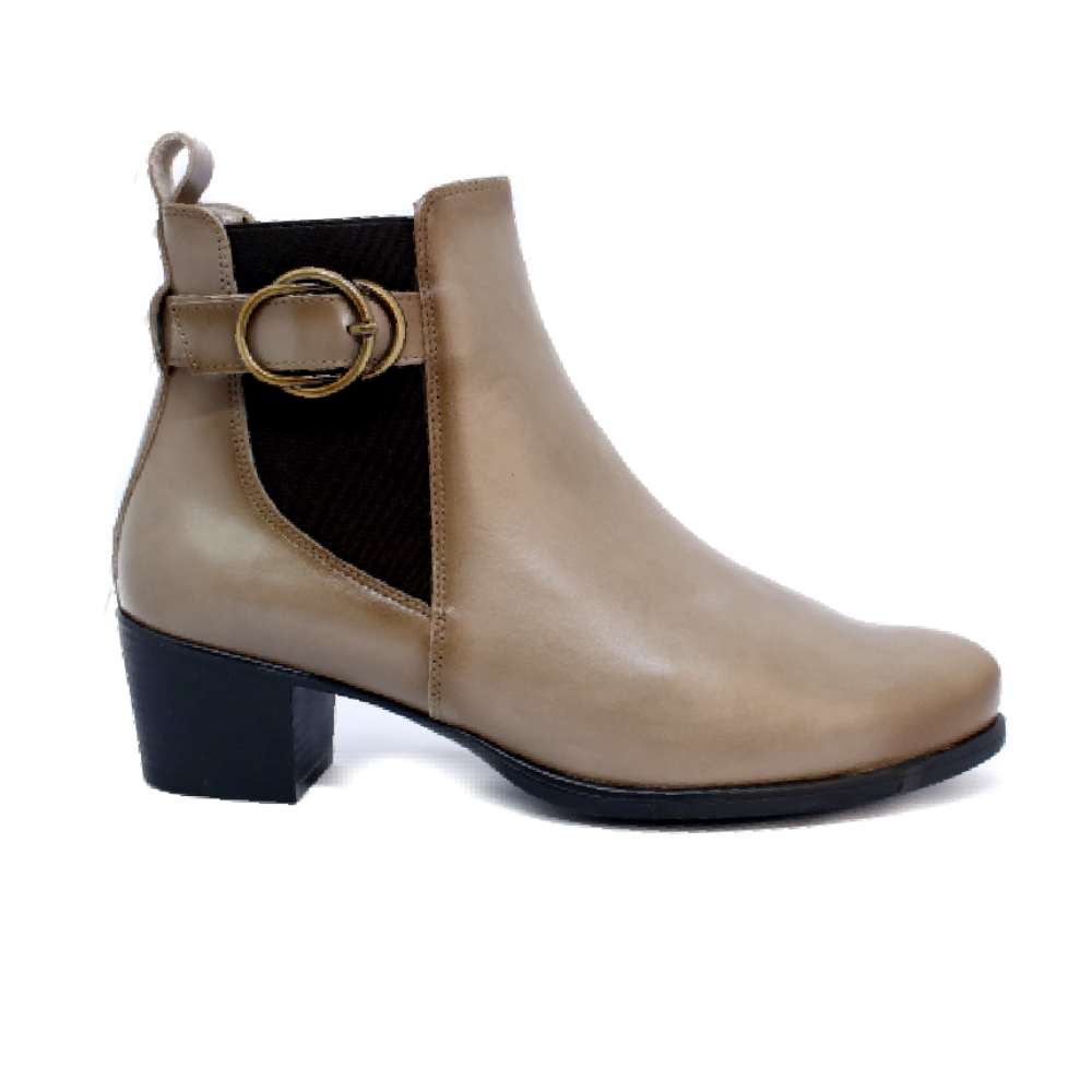 Shoes Botas-Botines marca Desiree para mujer en color beig