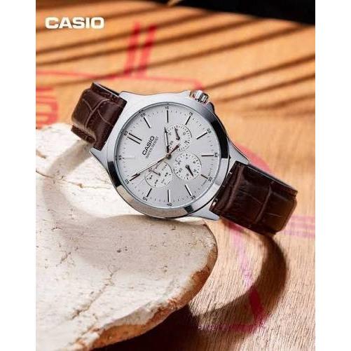 Reloj Casio Para Hombre MTP-V300L-7A Multifuncion Correa de piel 47 × 41,5 × 8,6 mm