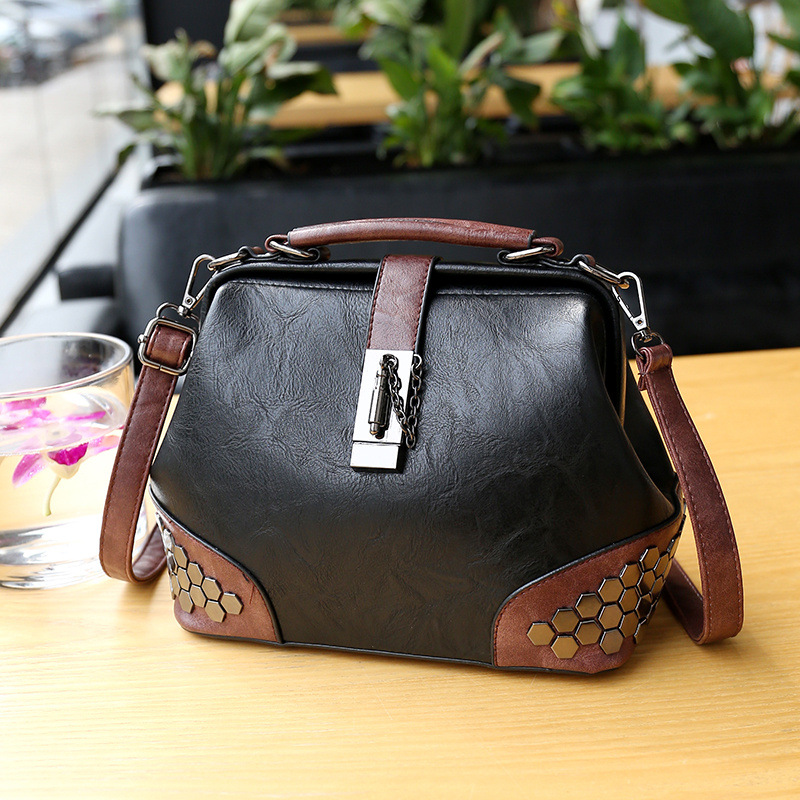 Mochila retro con tachuelas para mujer, bolso bandolera, bolso de hombro
