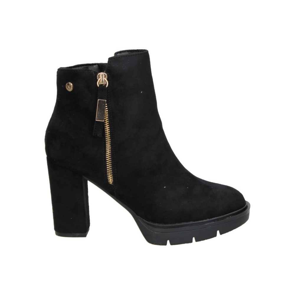 XTI | Botines de Tacón XTI para Mujer – Botines en Color Negro con Cremallera Lateral – Tacón Alto y con Plataforma – Vegan – Cómodos y Combinables – Modelo 146172