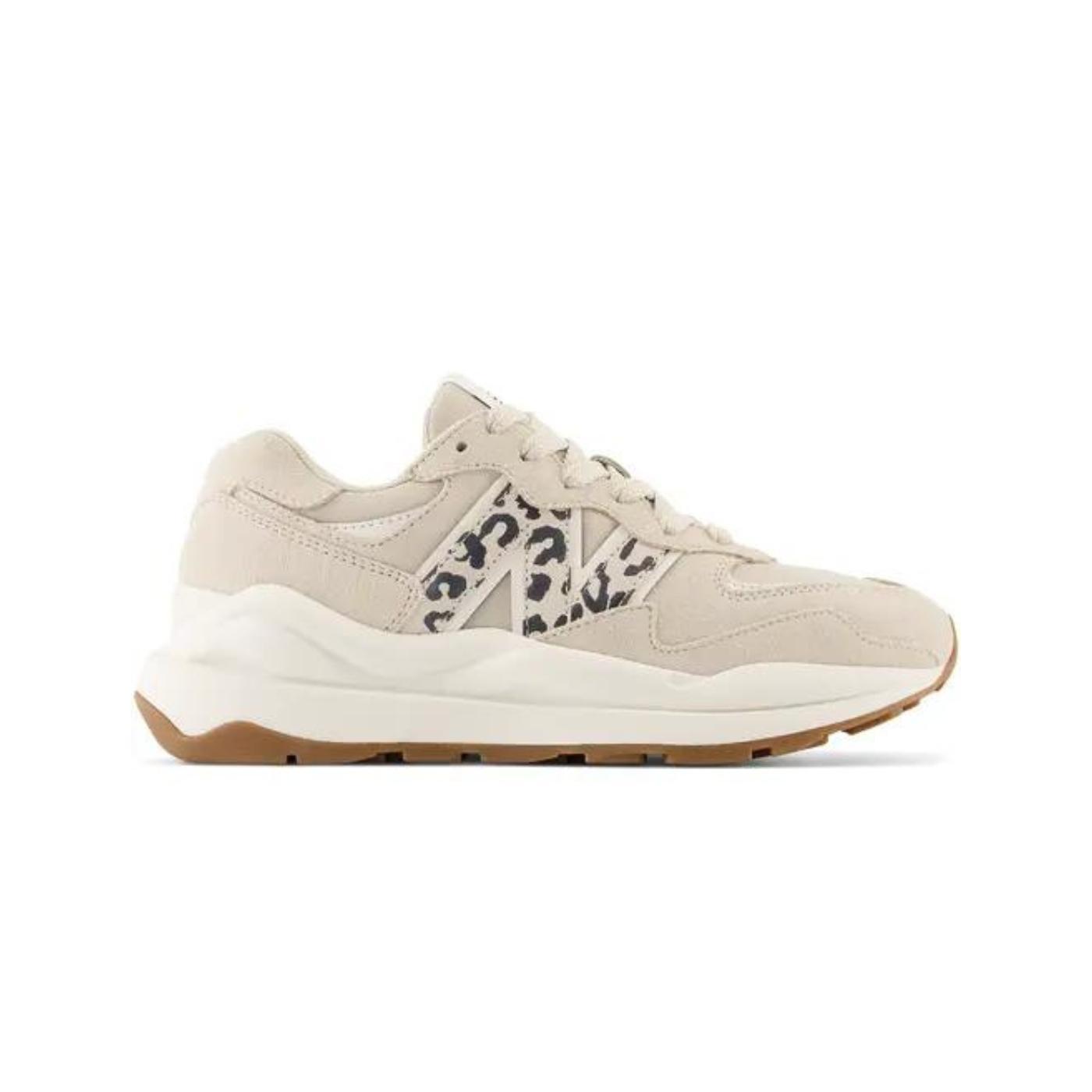 Zapatillas new balance w5740apb beige animal print de mujer.