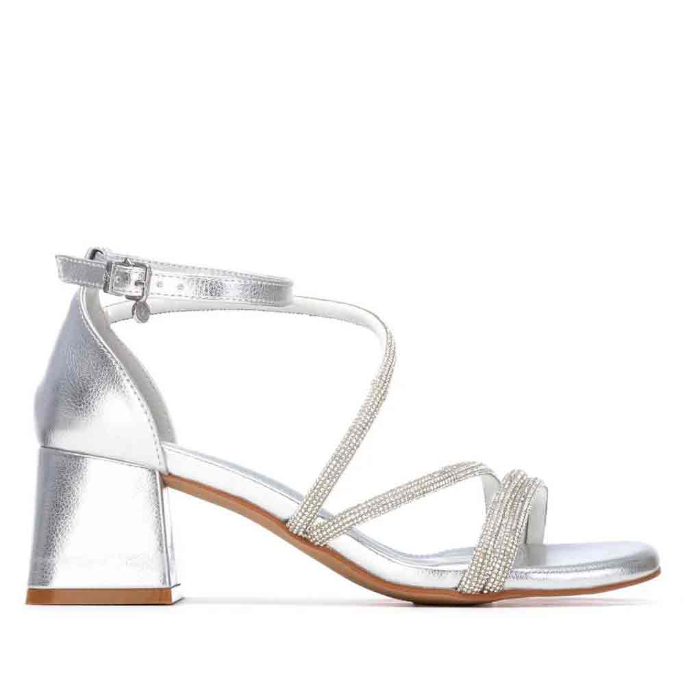 Xti - Sandalias de mujer 14534104 con tacón de 6 cm, acabado metalizado y strass, estilo elegante y vegano, color plata