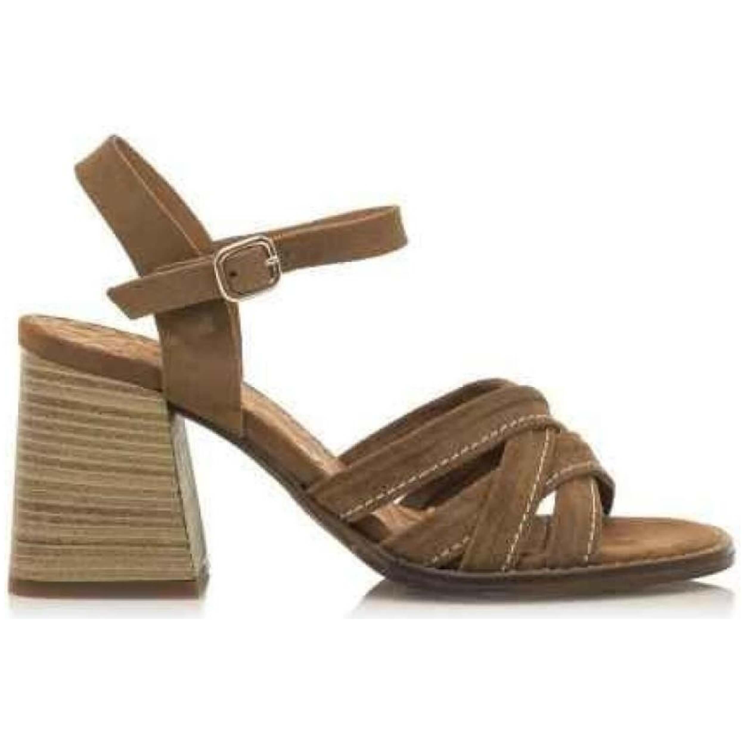 Sandalia marca Mustang modelo 50549 C10889 para mujer en color marrón