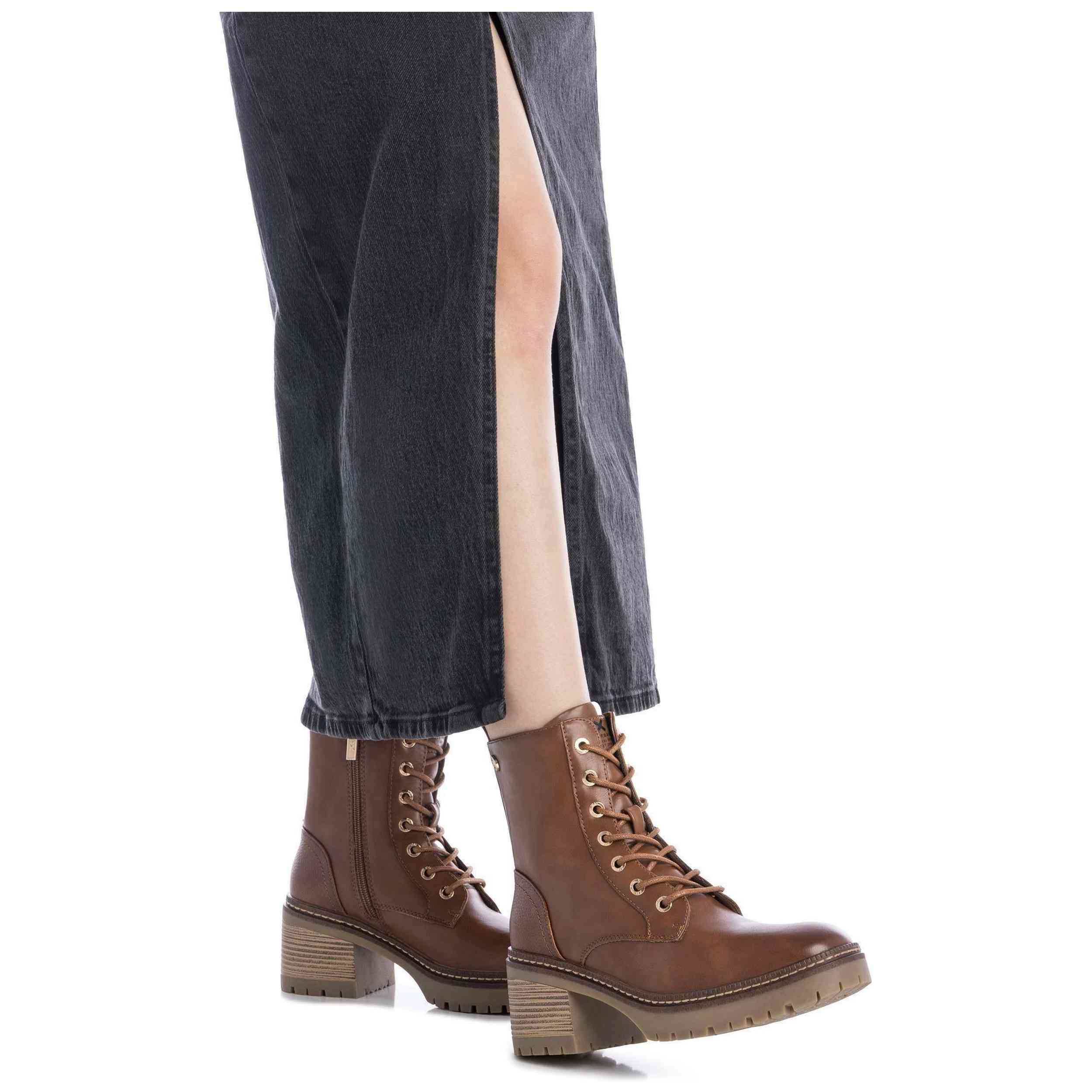 Botines Xti para Mujer en color Marron