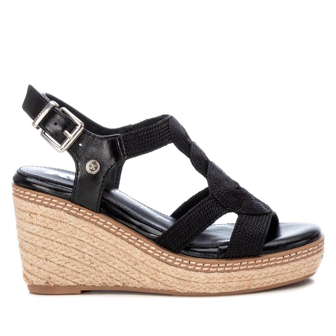 Shoes Cuñas Y Alpargatas marca Xti para mujer en color negro