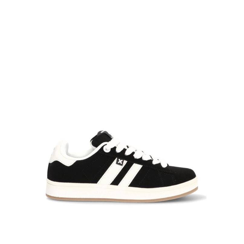 Zapatillas Casual Xti - Mujer - Suela Plana - Modelo 144545 - Color Negro