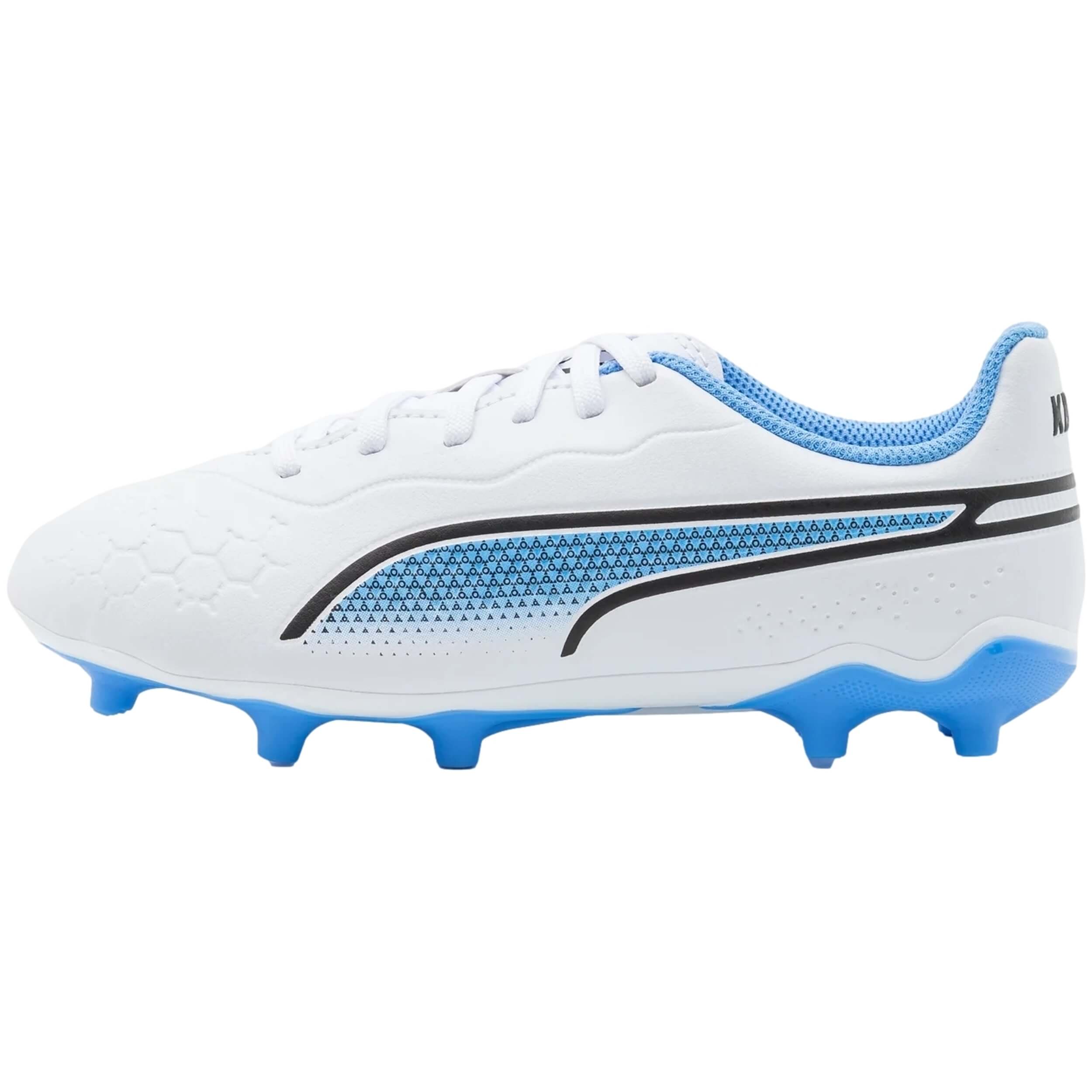 Calzado Futbol marca Puma modelo 107266-01 para niños