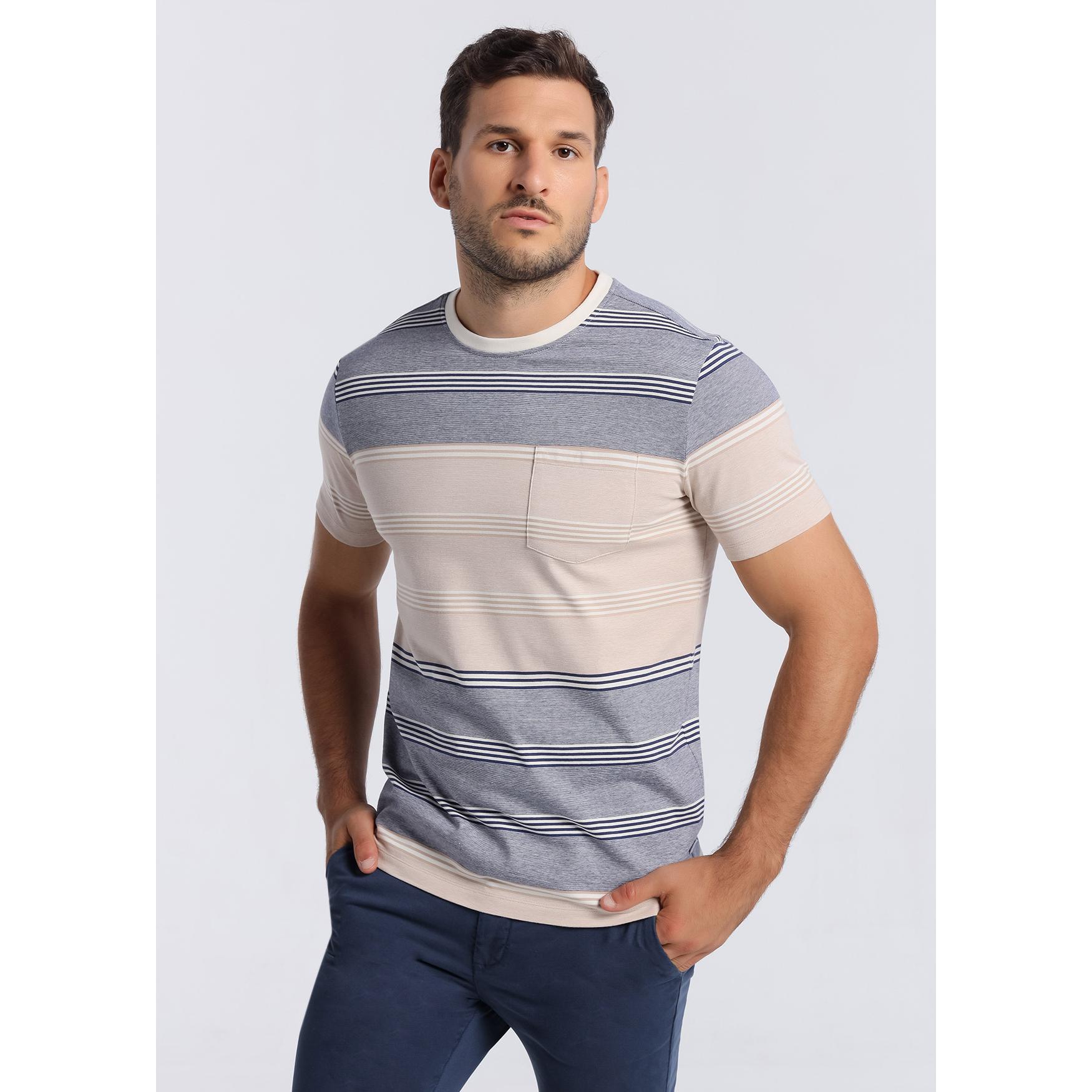 Camiseta de manga corta estampado en relieve